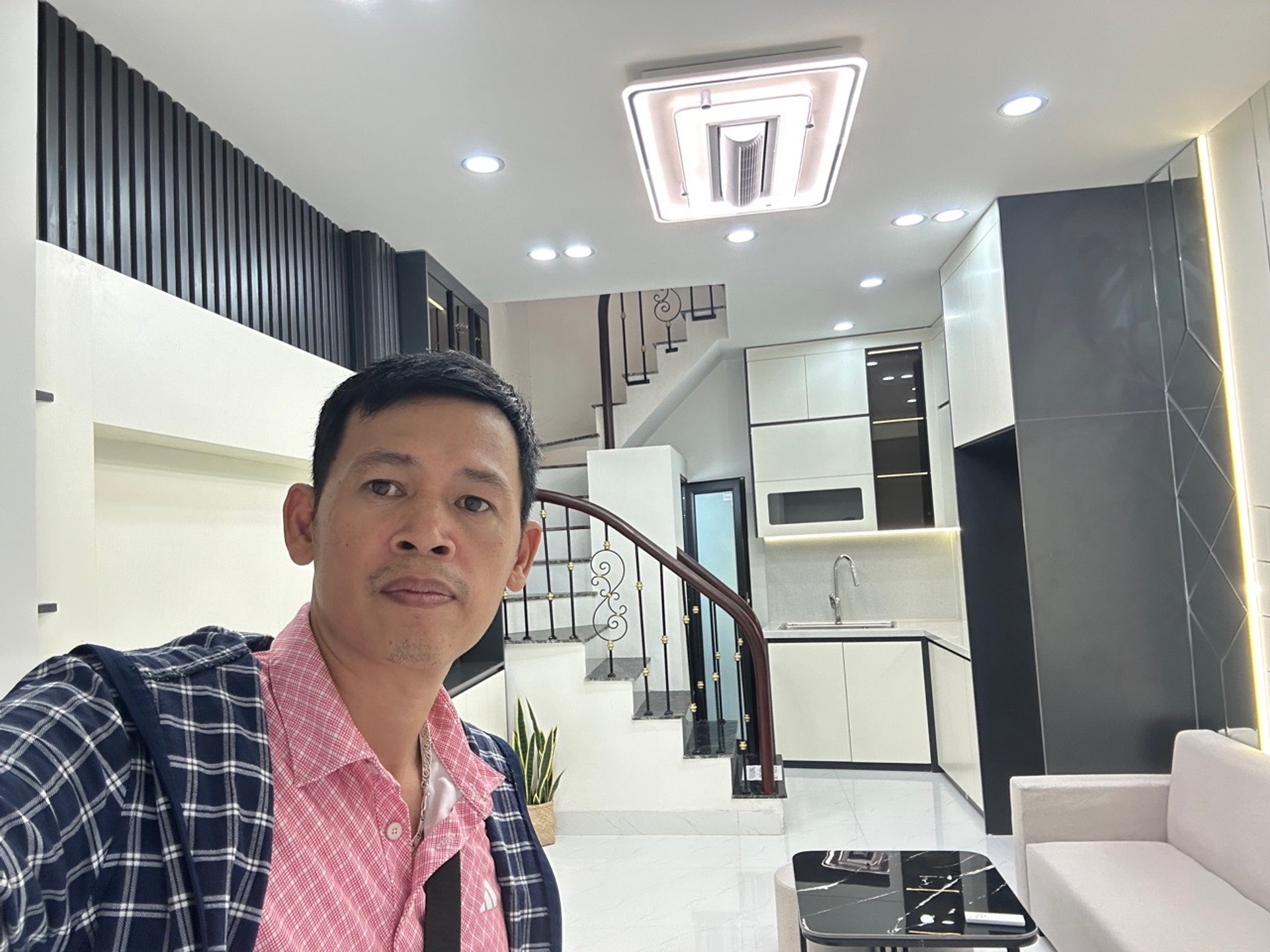 Bán nhà Hai Bà Trưng - diện tích 20m2 5 tầng - Nhà đẹp, về ở ngay không phải sửa chữa - giá 6 tỷ