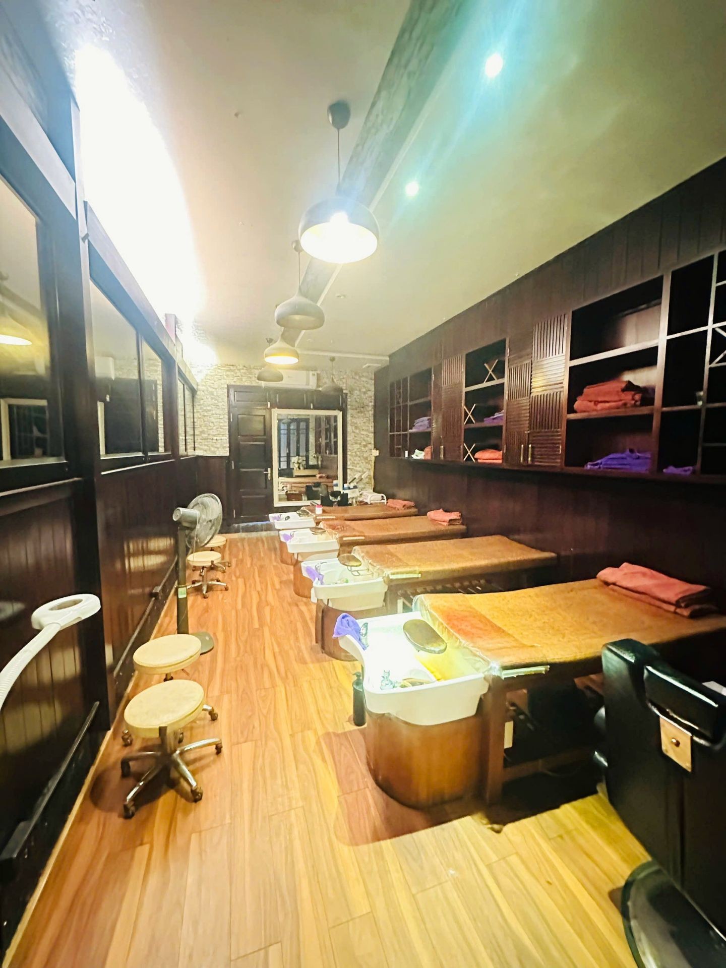 Bán nhà Phù Đổng Thiên Vương - diện tích 116m2 3 tầng - Nhà đẹp hiếm có - giá 124 tỷ