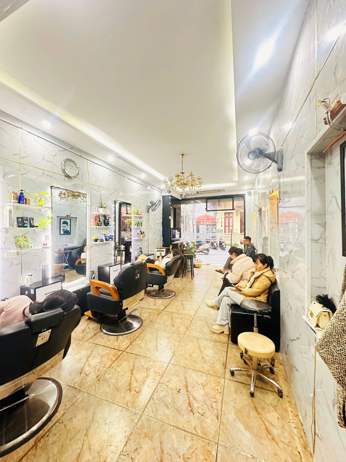 Bán nhà Phù Đổng Thiên Vương - diện tích 116m2 3 tầng - Nhà đẹp hiếm có - giá 124 tỷ