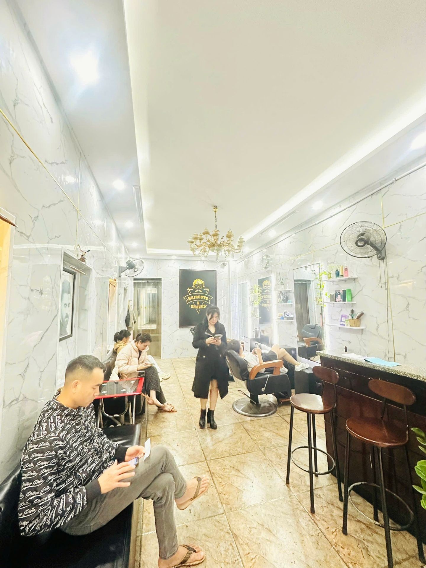 Bán nhà Phù Đổng Thiên Vương - diện tích 116m2 3 tầng - Nhà đẹp hiếm có - giá 124 tỷ