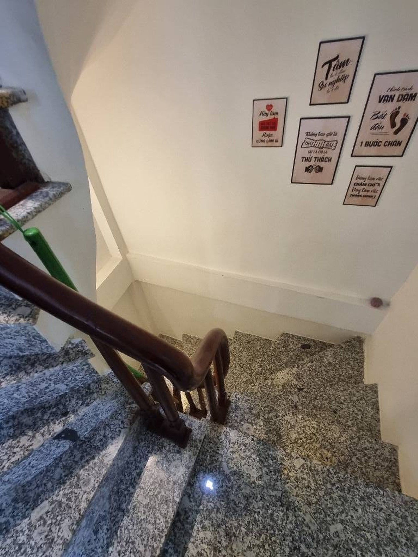 Bán nhà ngõ Gốc Đề - diện tích 30m2 5 tầng - Lô góc 3 thoáng - giá 8,3 tỷ