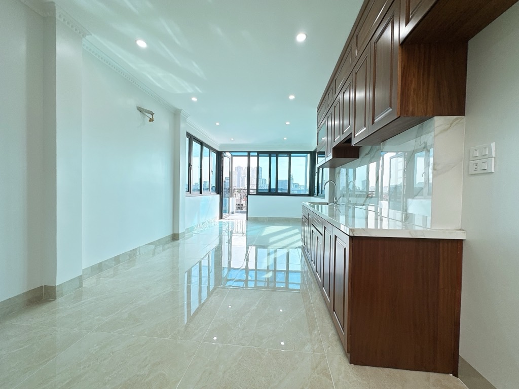 Bán nhà Định Công Thượng - diện tích 34m2 6 tầng - Ô tô đỗ cửa kinh doanh đỉnh - giá 10,5 tỷ