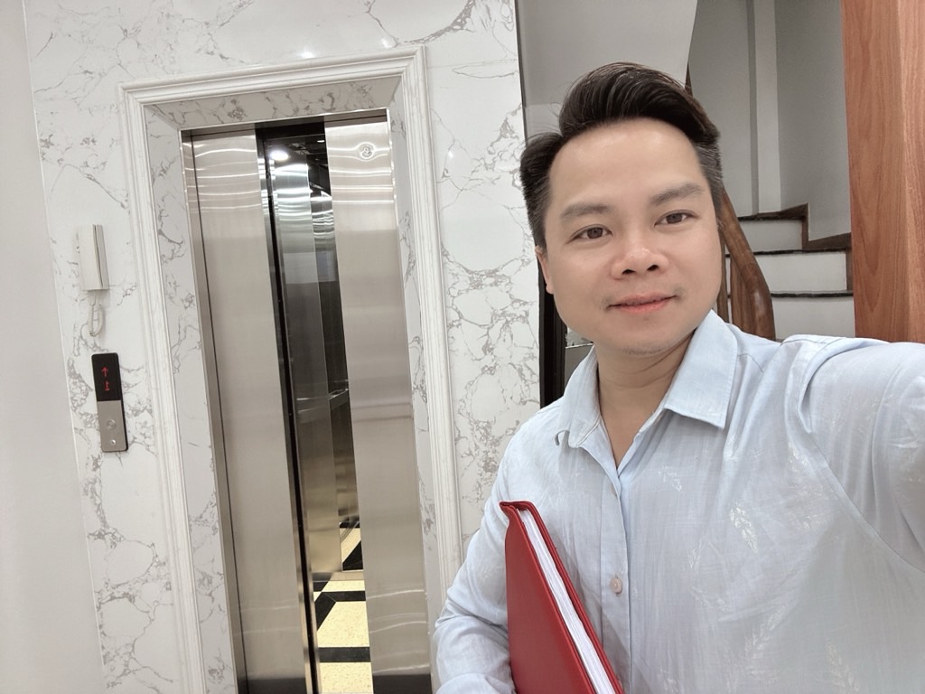 Bán nhà Định Công Thượng - diện tích 34m2 6 tầng - Ô tô đỗ cửa kinh doanh đỉnh - giá 10,5 tỷ