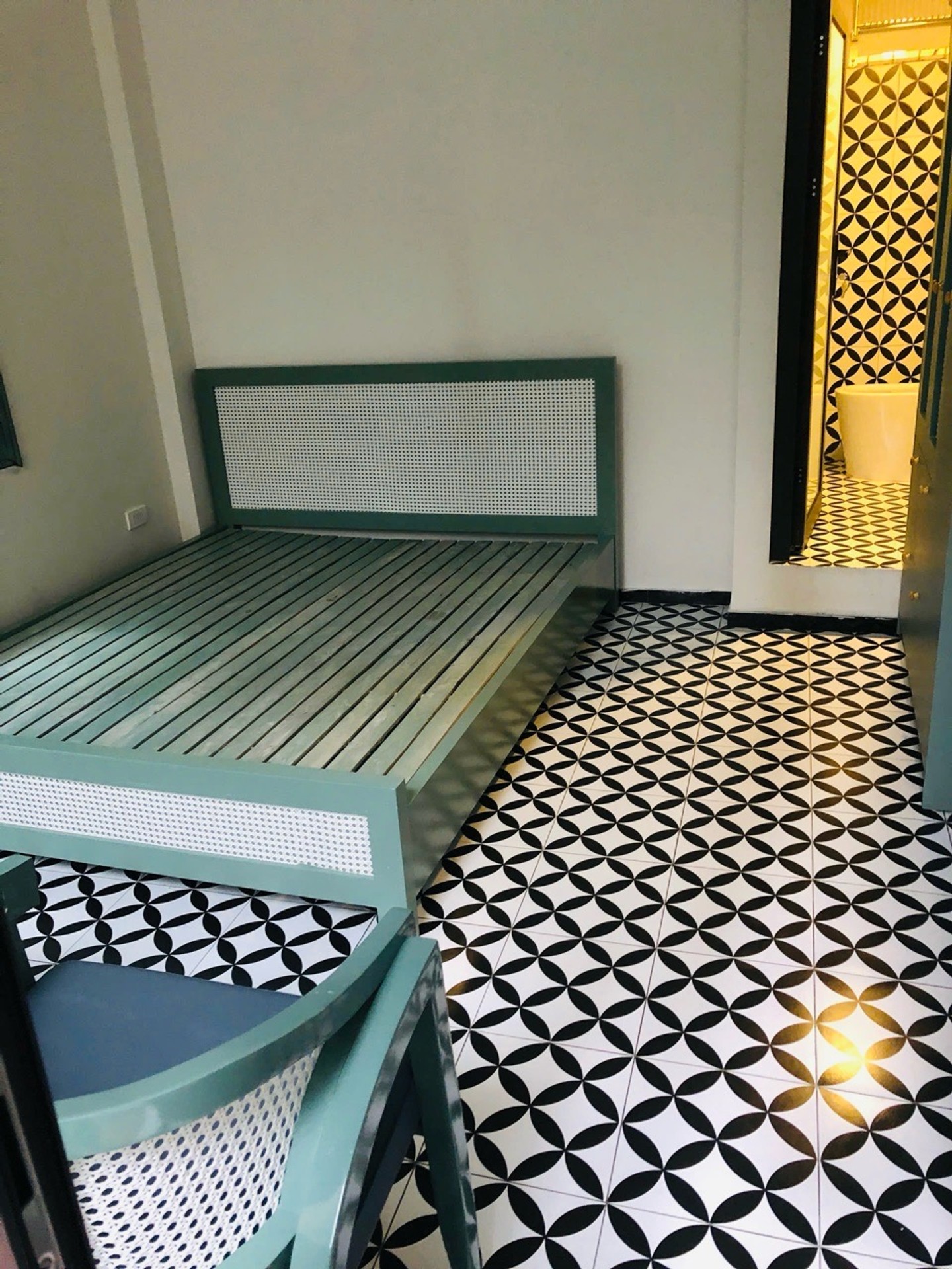 Bán nhà Tạ Quang Bửu - diện tích 90m2 6 tầng - Lô góc, ngõ ô tô tránh - giá 31,5 tỷ