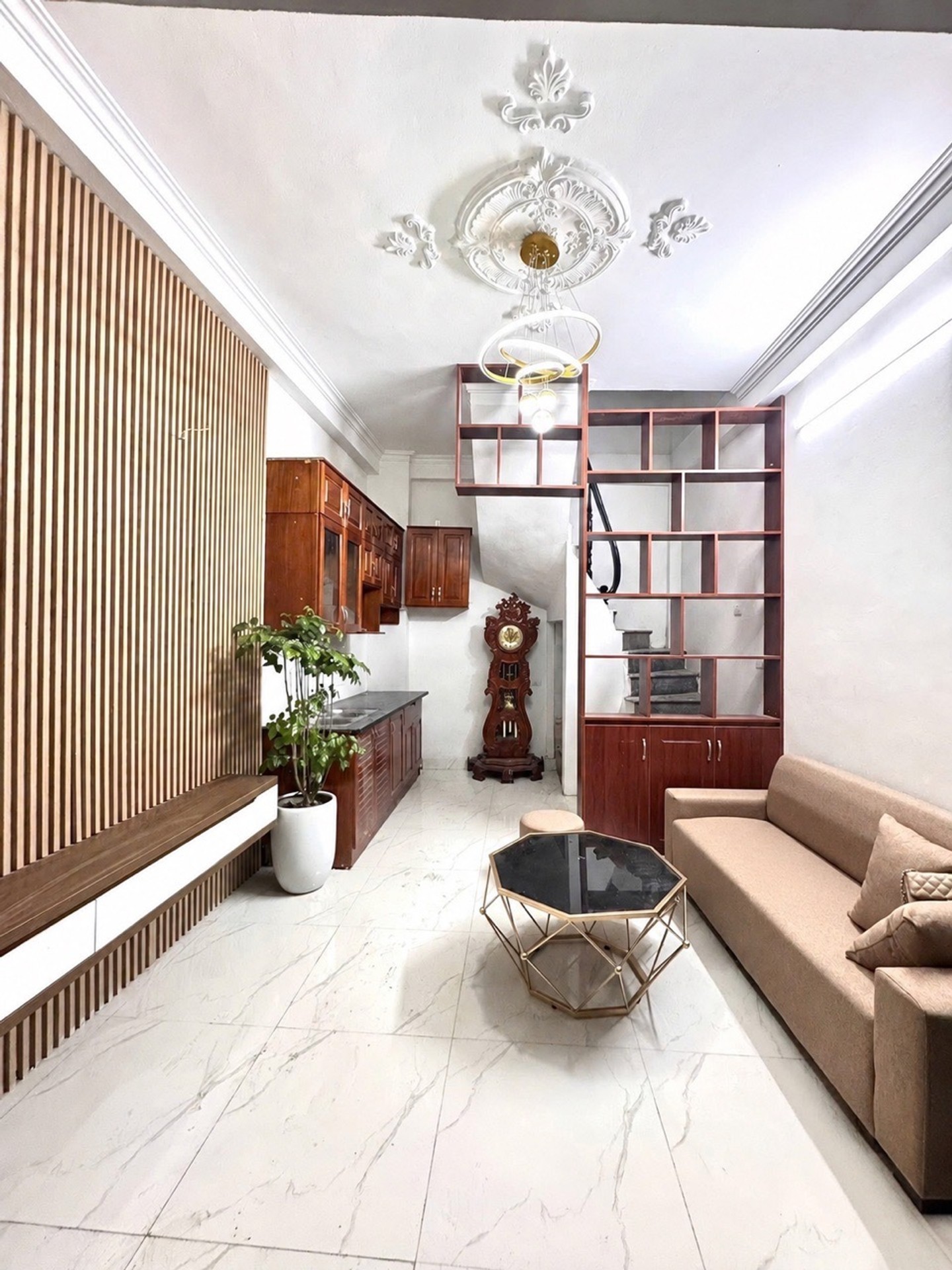 Bán nhà Nguyễn Chính - diện tích 18m2 5 tầng - Nhà đẹp ở ngay - giá 3,4 tỷ