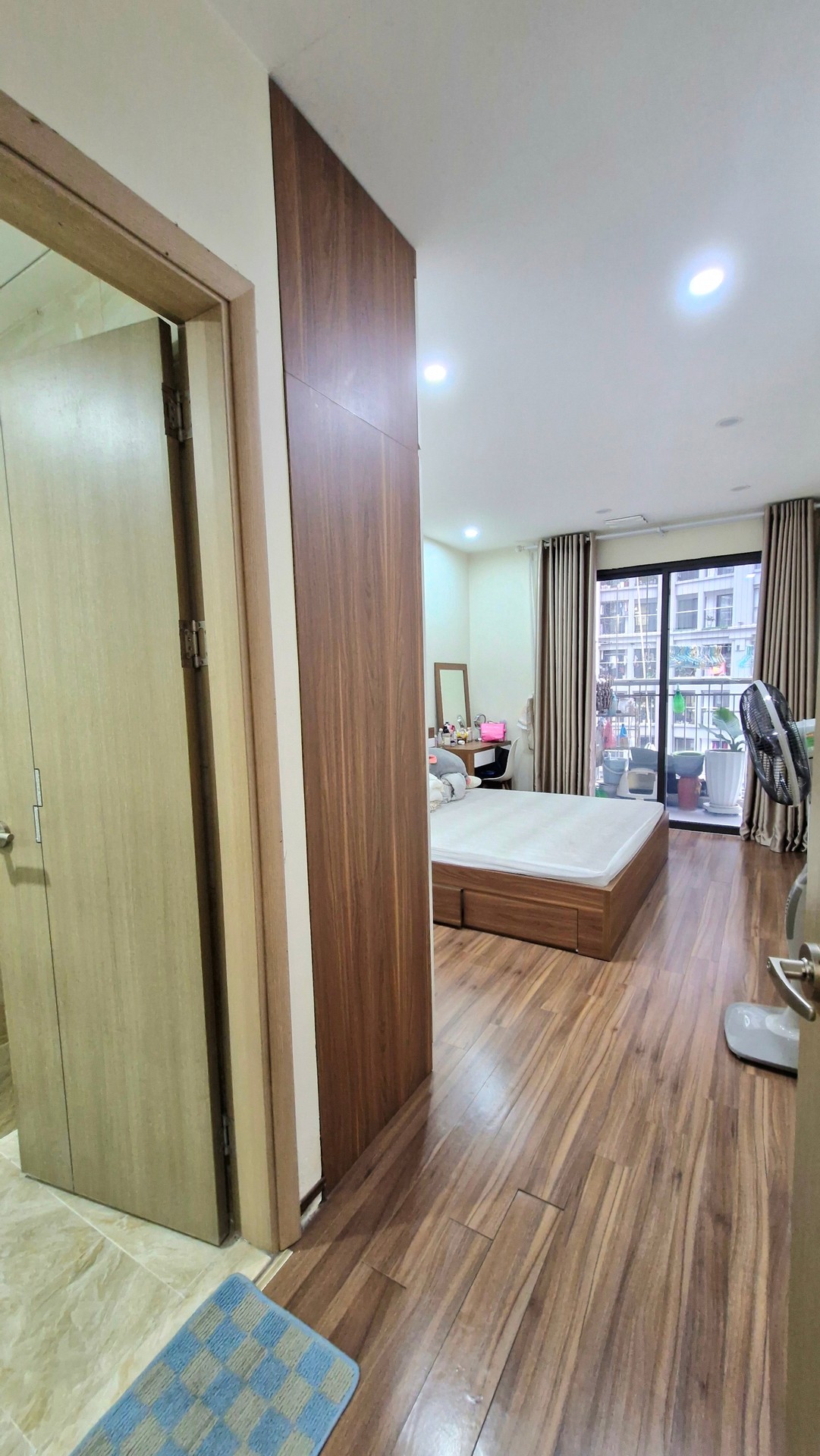 Bán nhà Lĩnh Nam - diện tích 101m2 1 tầng - Chung cư lô góc - giá 8,98 tỷ