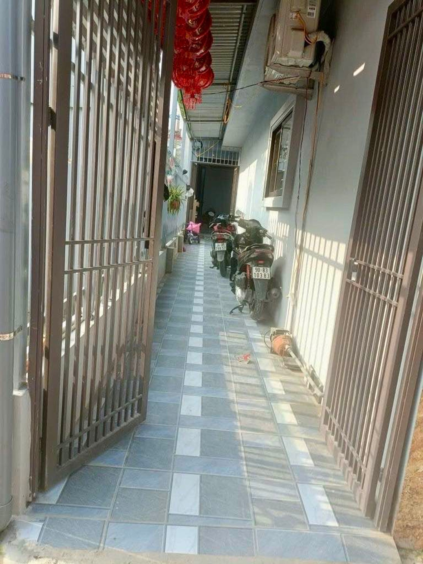 Bán nhà Định Công Hạ - diện tích 56m2 2 tầng - Ngõ Rộng thông - giá 3,6 tỷ