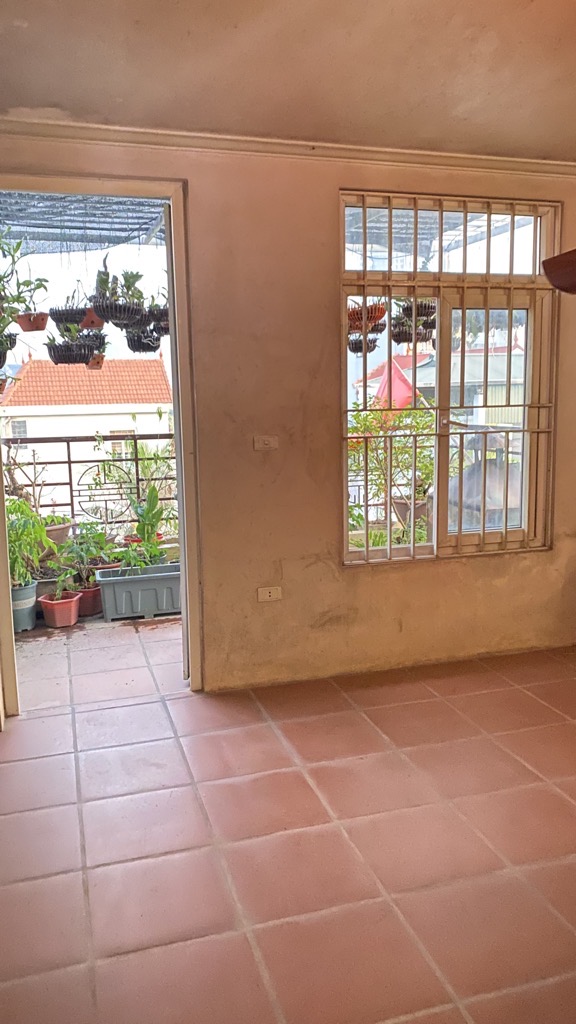 Bán nhà Bùi Huy Bích - diện tích 143m2 1 tầng - Ô tô tránh - giá 58 tỷ