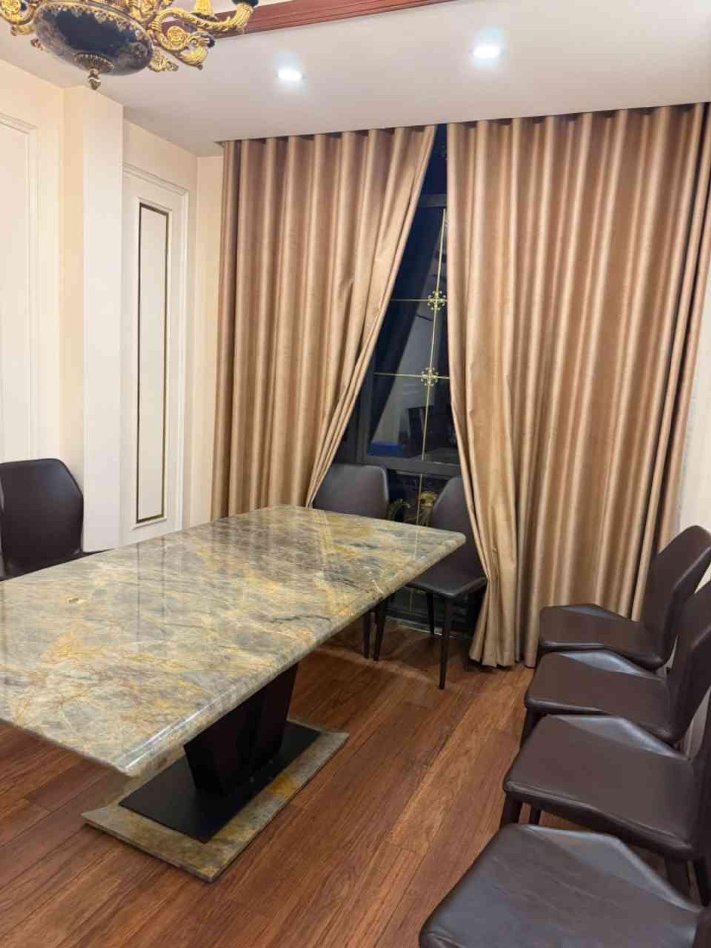 Bán nhà Khâm Thiên - diện tích 55m2 6 tầng - Mặt phố trung tâm Đống Đa - giá 37 tỷ
