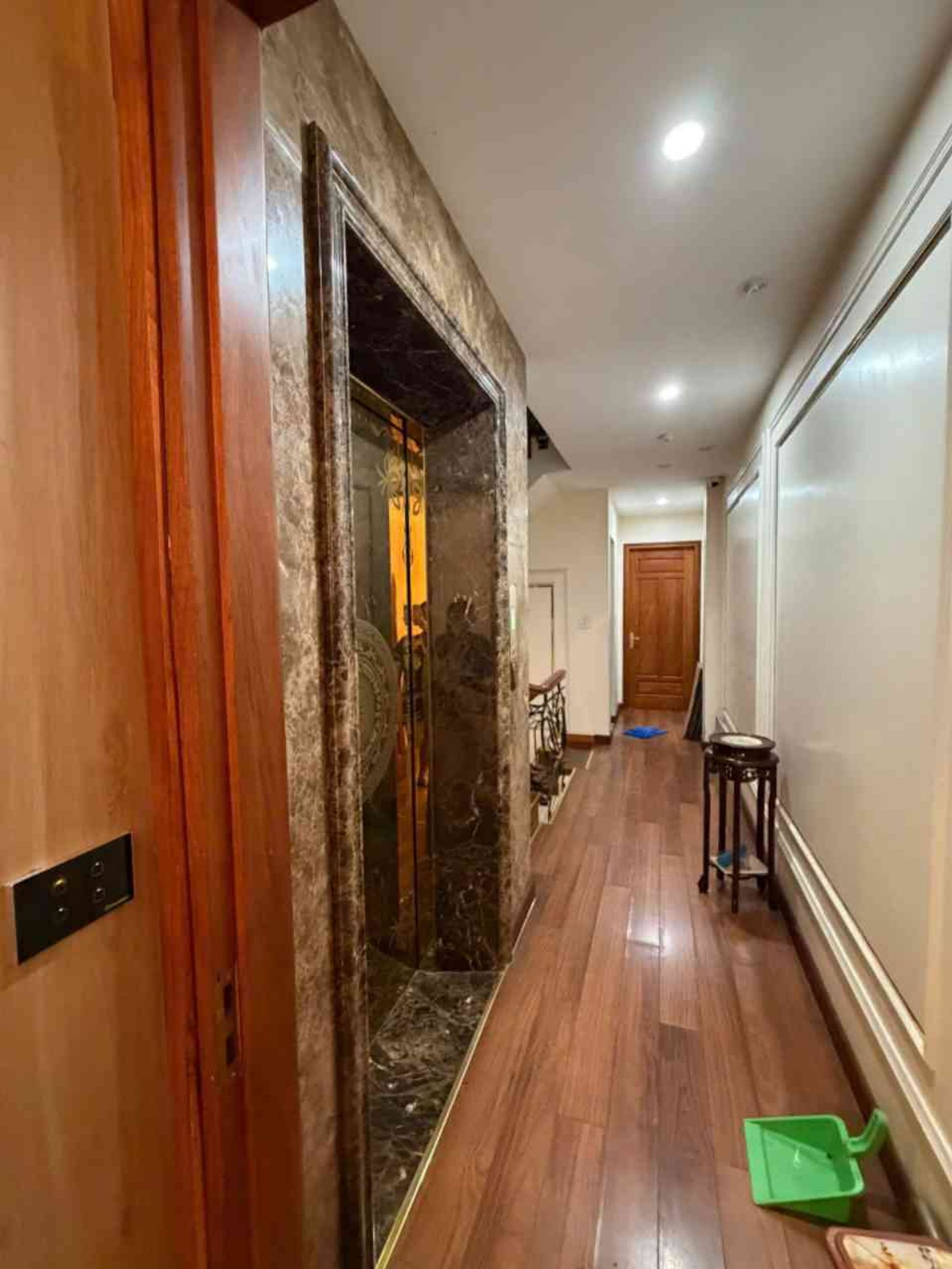 Bán nhà Khâm Thiên - diện tích 55m2 6 tầng - Mặt phố trung tâm Đống Đa - giá 37 tỷ