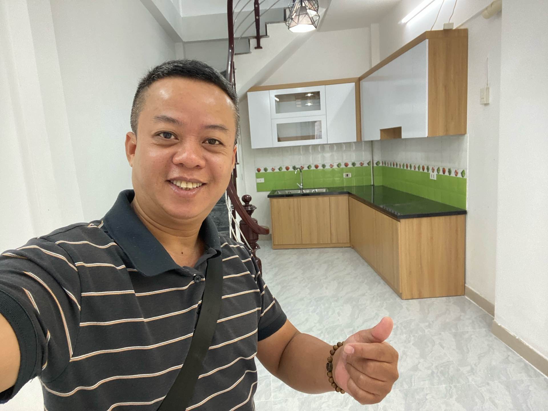 Bán nhà Đông Thiên - diện tích 30m2 5 tầng - Ngõ nông gần phố - giá 7,6 tỷ