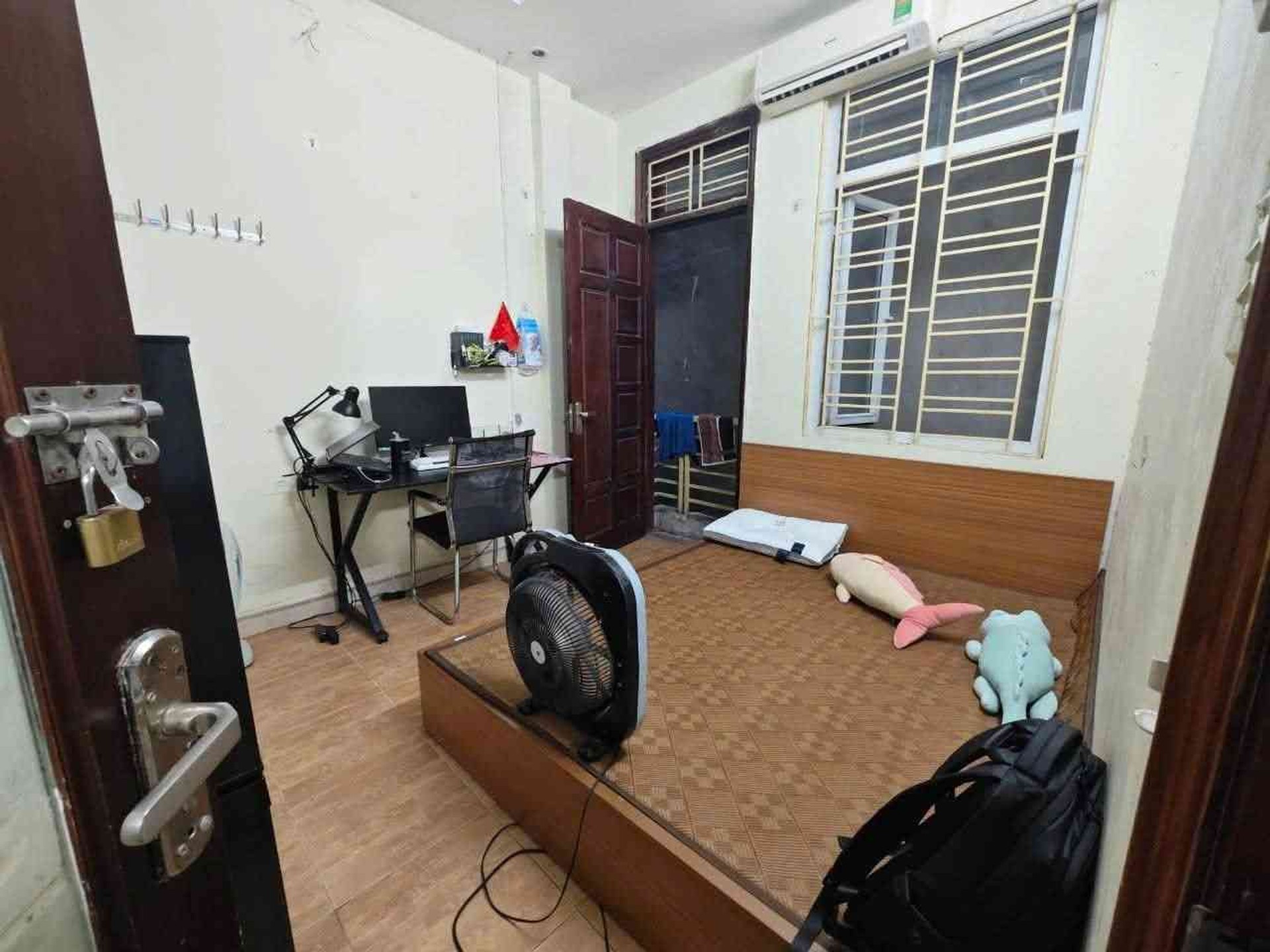 Bán nhà Nguyễn Trãi - diện tích 39m2 5 tầng - Nhà đẹp, sát đường 2.5 đang mở - giá 10,5 tỷ