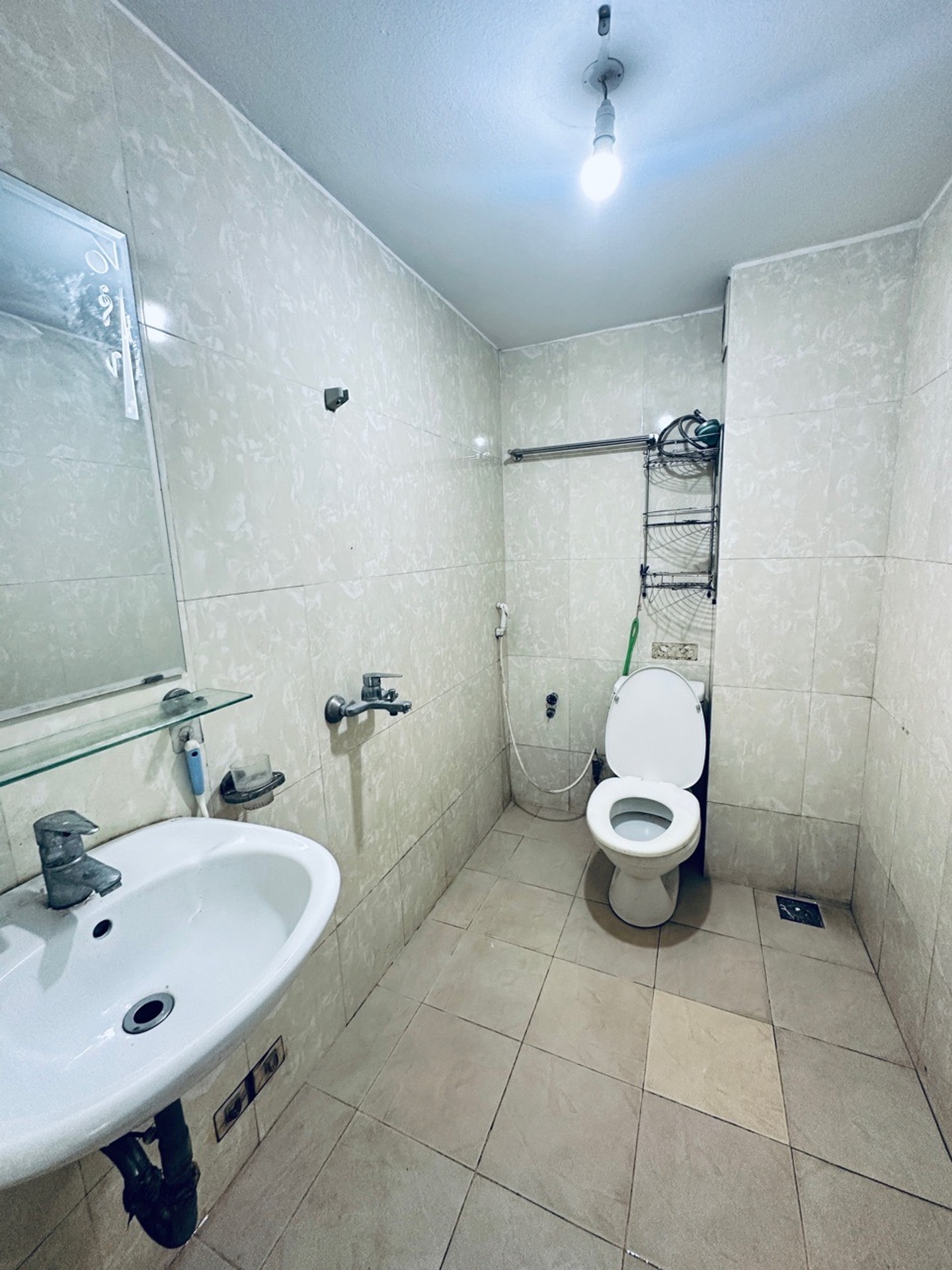 Bán nhà Lê Trọng Tấn - diện tích 59m2 2 tầng - Lô góc, gần ô tô - giá 4 tỷ