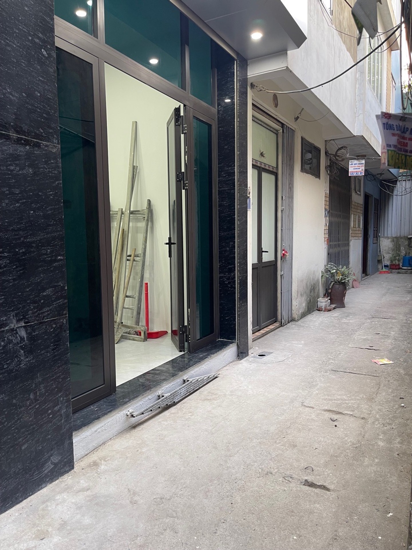 Bán nhà Bằng B - diện tích 40m2 4 tầng - Ô TÔ ĐỖ CÁCH NHÀ 5M - giá 11 tỷ