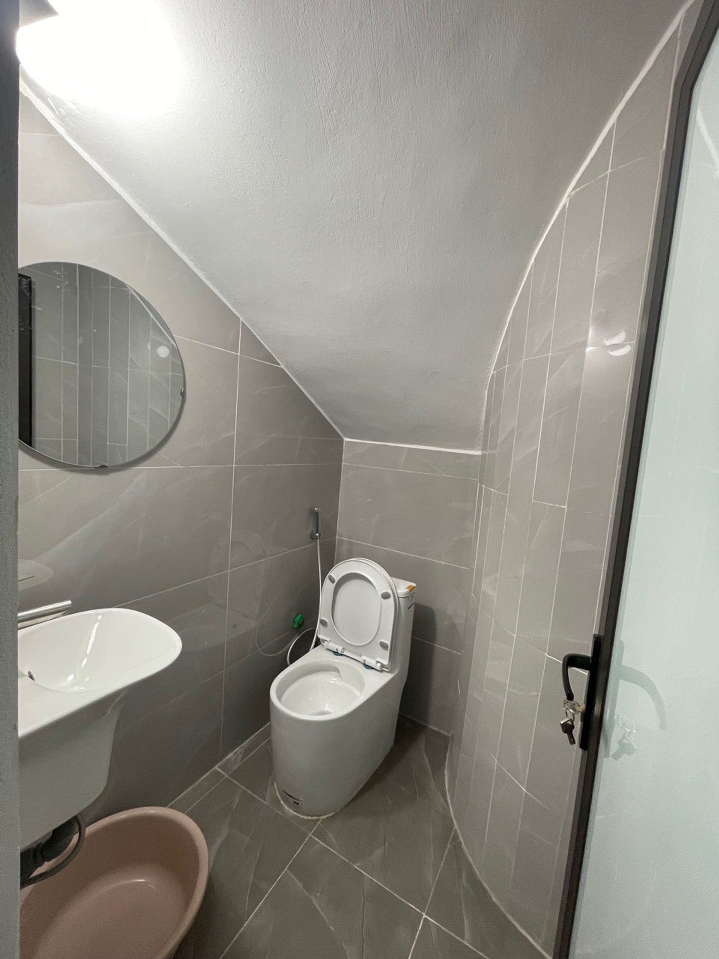 Bán nhà Bằng B - diện tích 40m2 4 tầng - Ô TÔ ĐỖ CÁCH NHÀ 5M - giá 11 tỷ