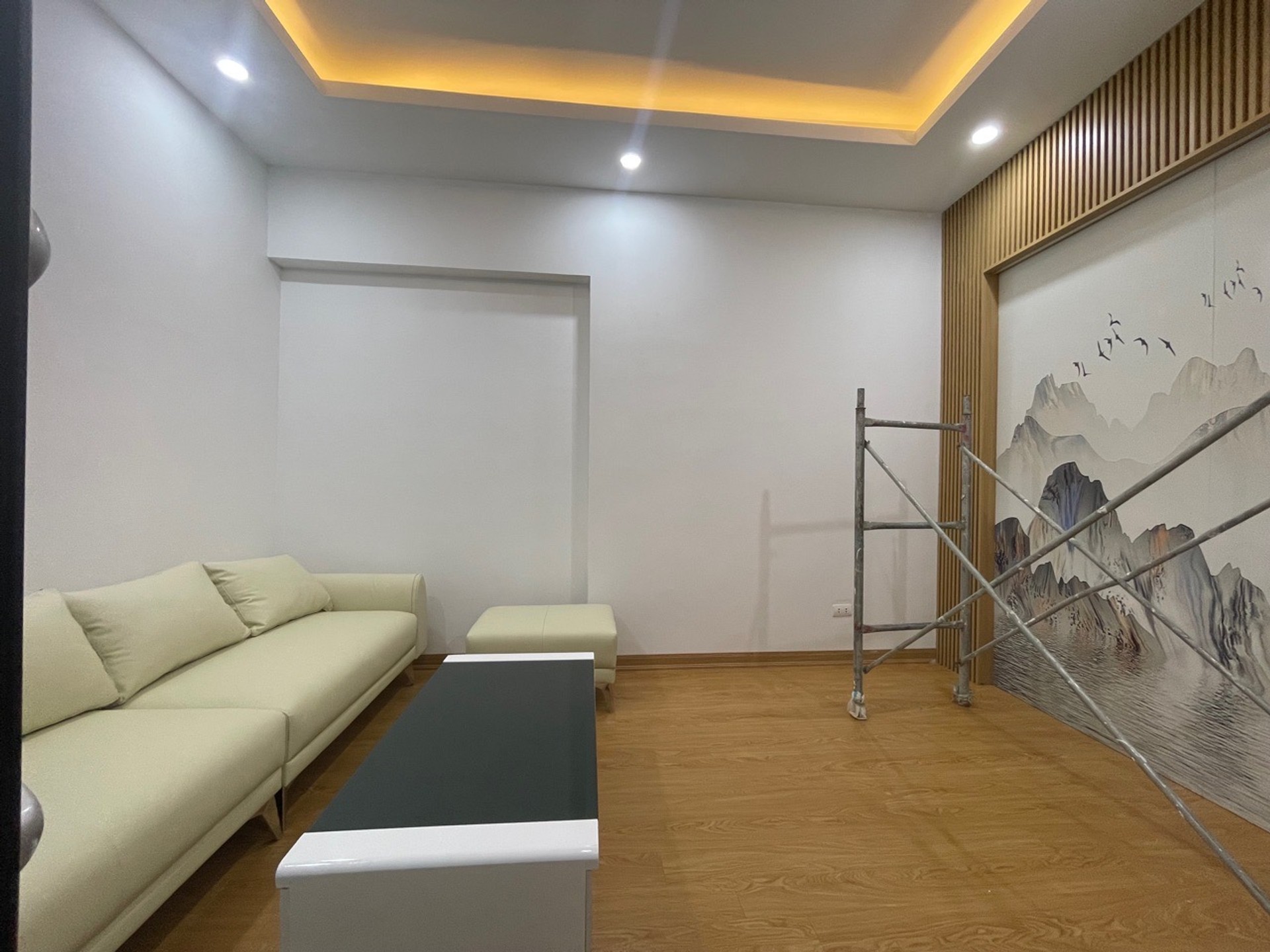 Bán nhà Bằng B - diện tích 40m2 4 tầng - Ô TÔ ĐỖ CÁCH NHÀ 5M - giá 11 tỷ