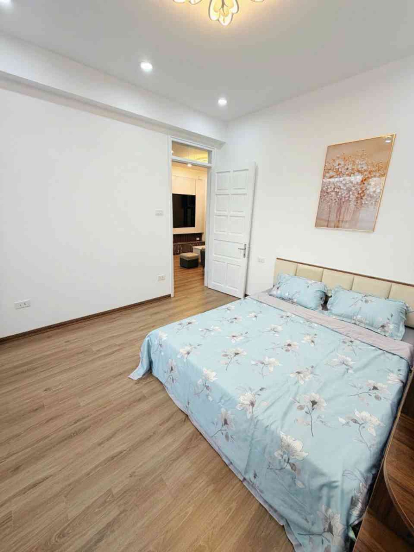 Bán nhà Vĩnh Hoàng - diện tích 60m2 13 tầng - Ô tô đỗ chân tòa nhà - giá 4,8 tỷ