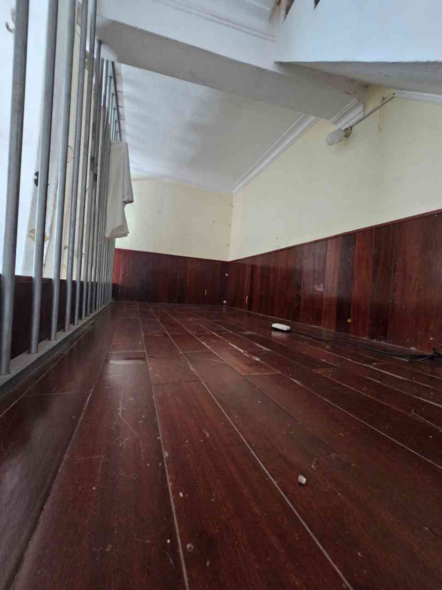 Bán nhà Hoàng Mai - diện tích 20m2 3 tầng - ô tô đỗ cửa - giá 4,8 tỷ