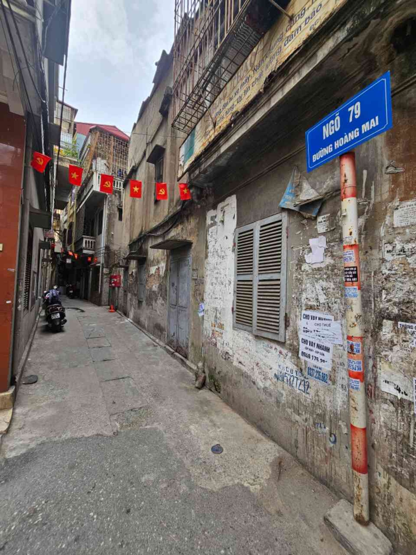 Bán nhà Hoàng Mai - diện tích 20m2 3 tầng - ô tô đỗ cửa - giá 4,8 tỷ