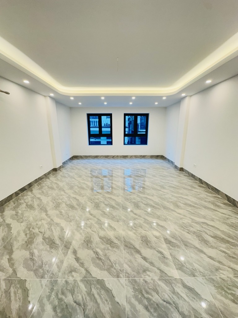 Bán nhà Ngõ Thổ Quan - diện tích 50m2 7 tầng - Gara ô tô, thang máy - giá 25 tỷ