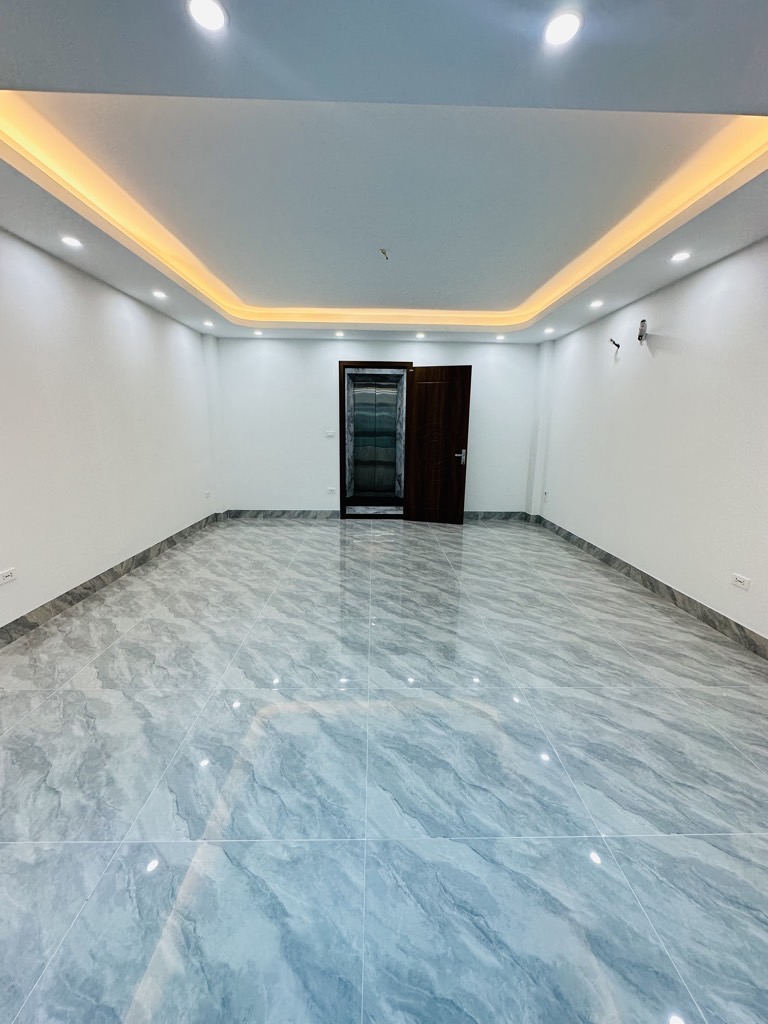 Bán nhà Ngõ Thổ Quan - diện tích 50m2 7 tầng - Gara ô tô, thang máy - giá 25 tỷ