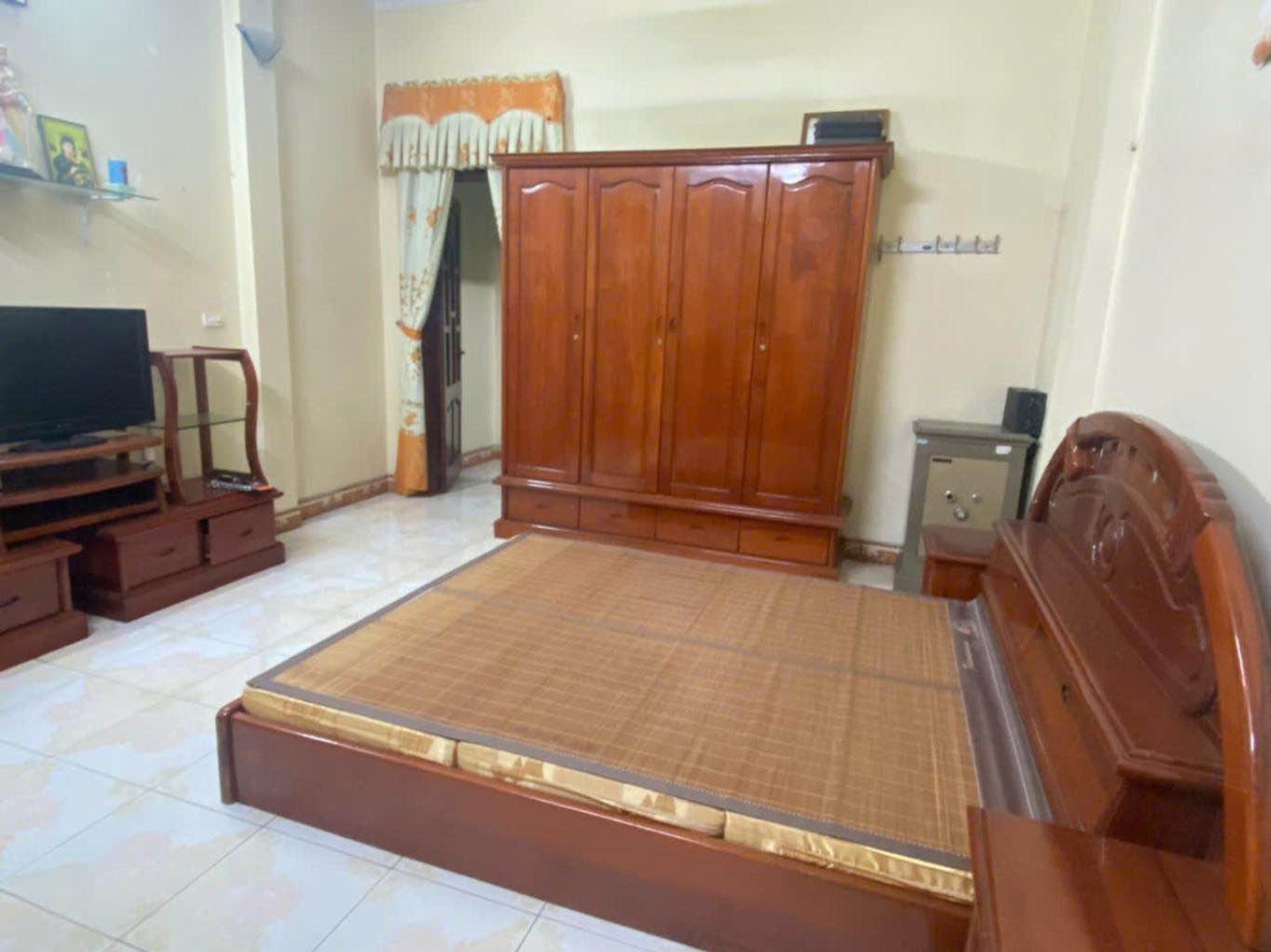 Bán nhà Giải Phóng - diện tích 41m2 4 tầng - Ngõ rộng thoáng - giá 8,2 tỷ