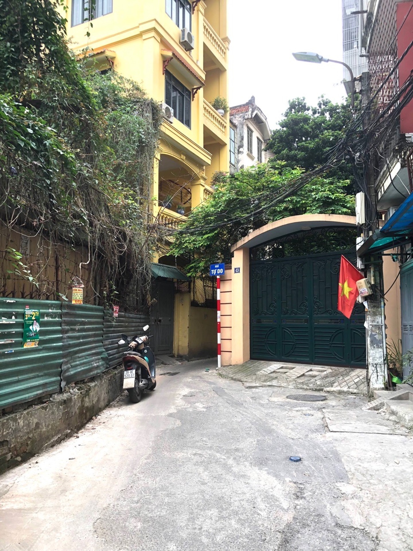 Bán nhà Bạch Mai - diện tích 42m2 5 tầng - Ô tô tránh - giá 10,6 tỷ