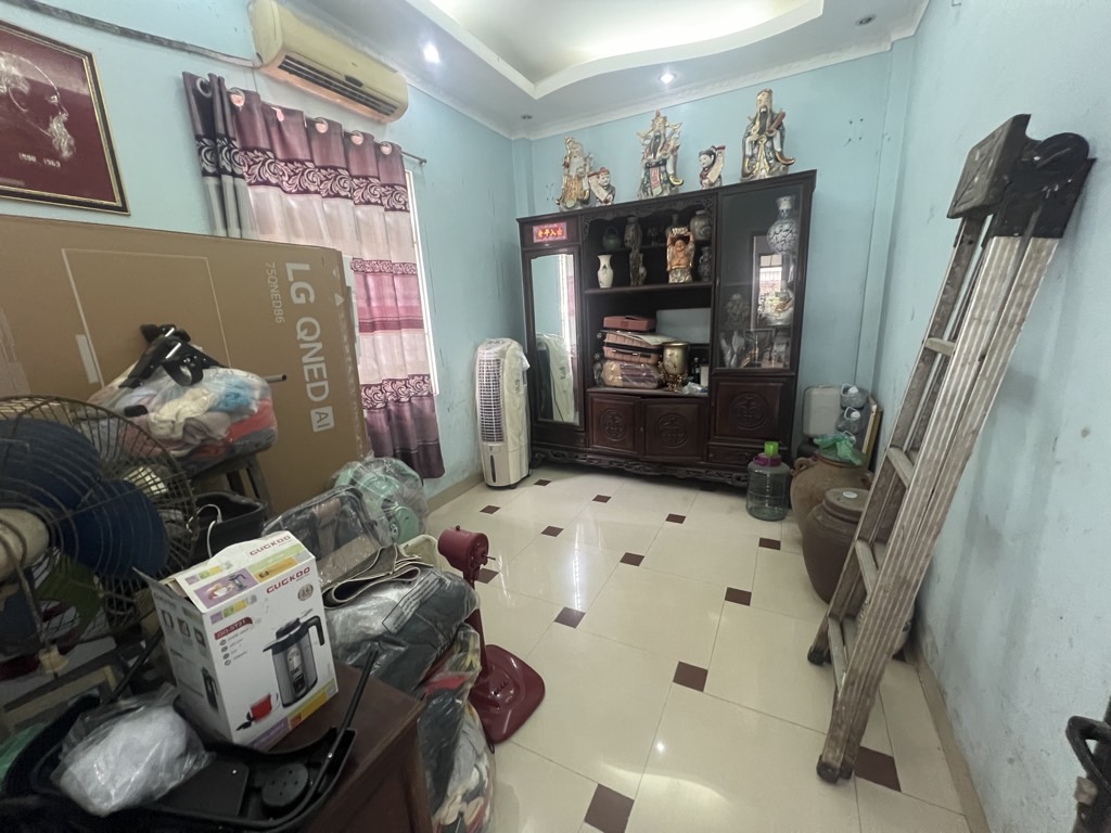 Bán nhà Hoàng Mai - diện tích 39m2 5 tầng - Nhà lô góc, mặt ngõ thông kinh doanh - giá 12 tỷ
