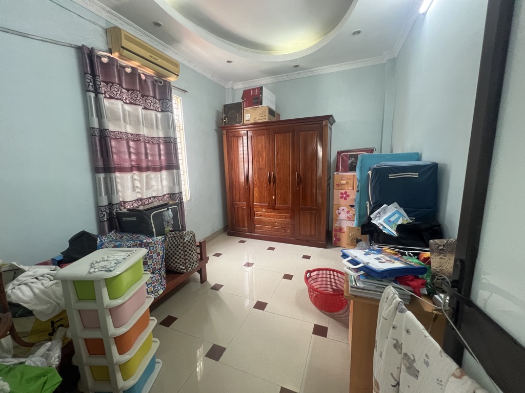 Bán nhà Hoàng Mai - diện tích 39m2 5 tầng - Nhà lô góc, mặt ngõ thông kinh doanh - giá 12 tỷ