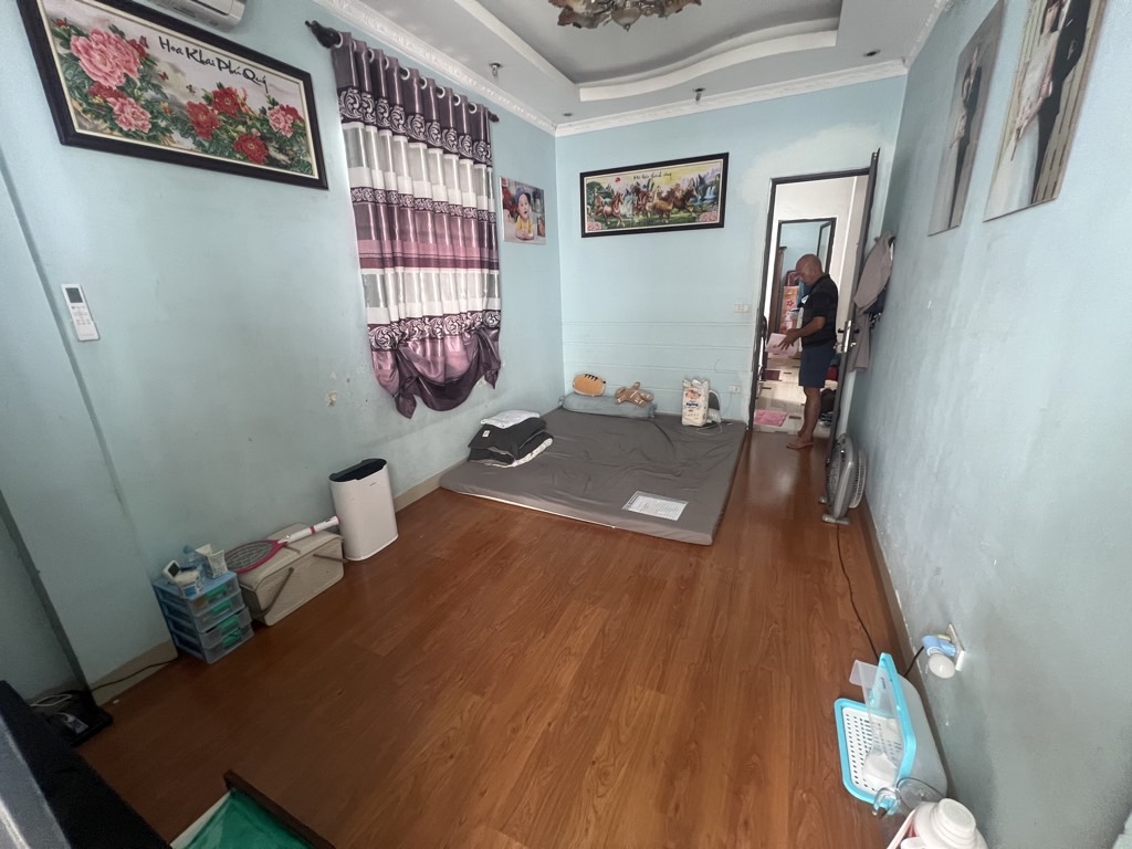 Bán nhà Hoàng Mai - diện tích 39m2 5 tầng - Nhà lô góc, mặt ngõ thông kinh doanh - giá 12 tỷ