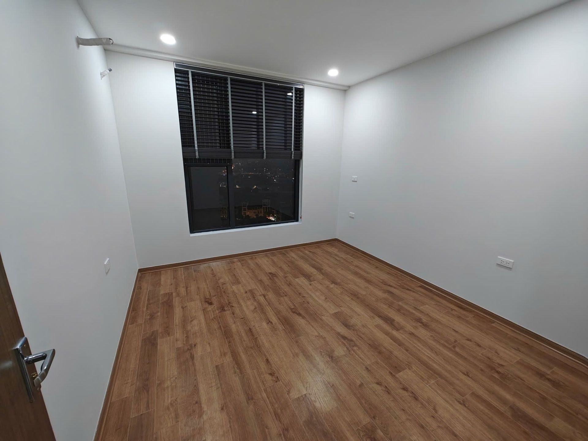 Bán nhà Ngọc Hồi - diện tích 105m2 1 tầng - Căn góc thoáng sáng - giá 8,7 tỷ