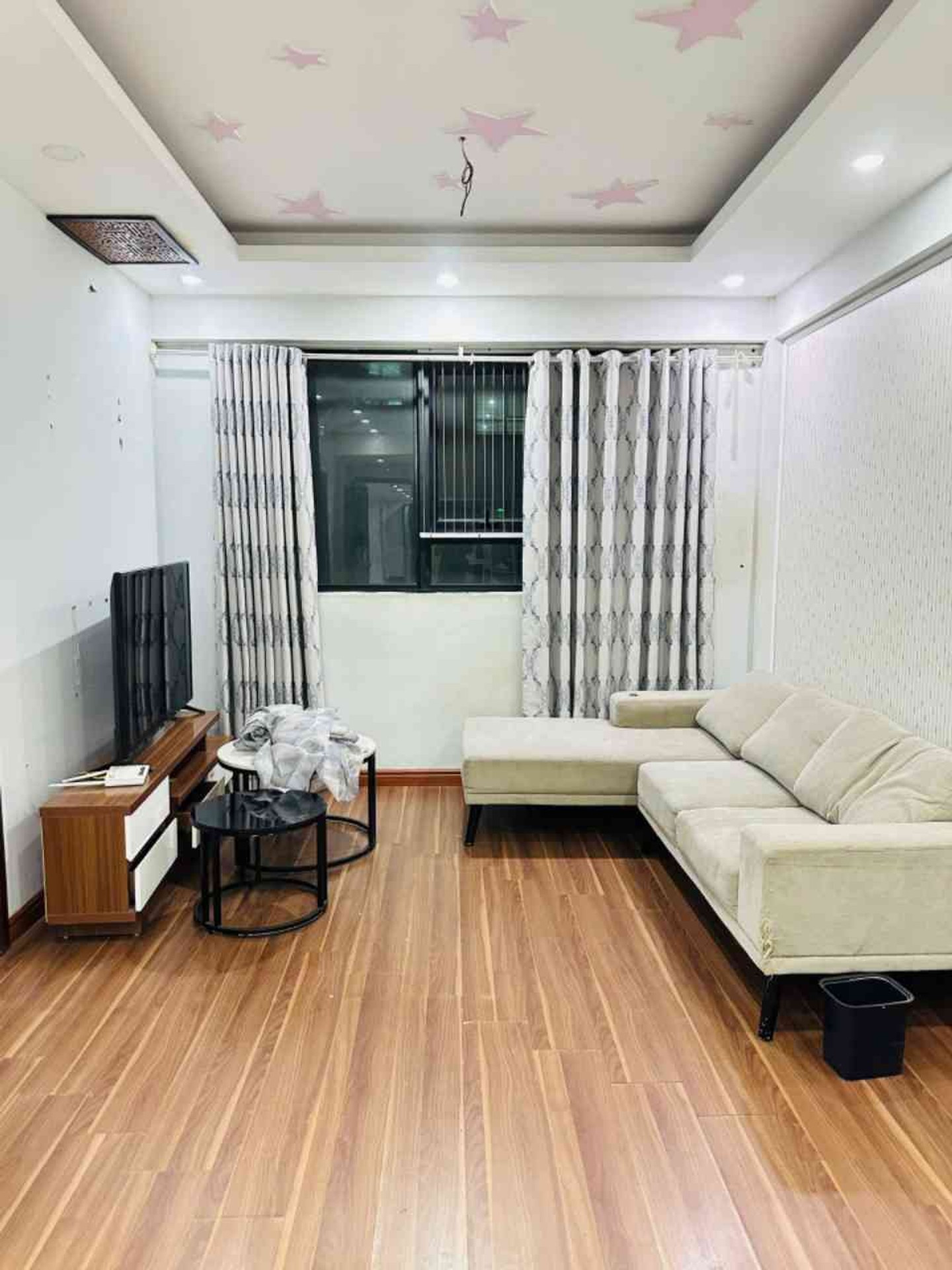 Bán nhà Nguyễn Xiển - diện tích 75m2 34 tầng - Chung cư VIP - giá 5,5 tỷ