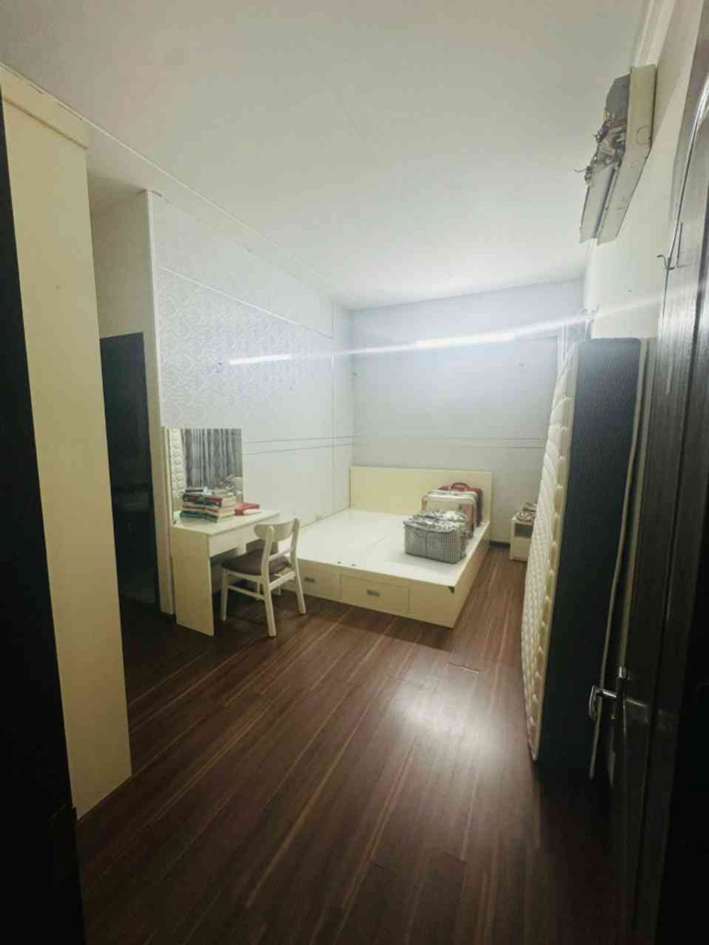 Bán nhà Nguyễn Xiển - diện tích 75m2 34 tầng - Chung cư VIP - giá 5,5 tỷ