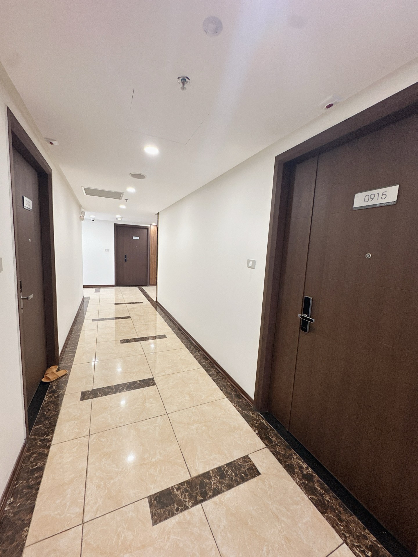 Bán nhà Nguyễn Cảnh Dị - diện tích 45m2 9 tầng - Nhà đẹp hiếm có - giá 4,8 tỷ