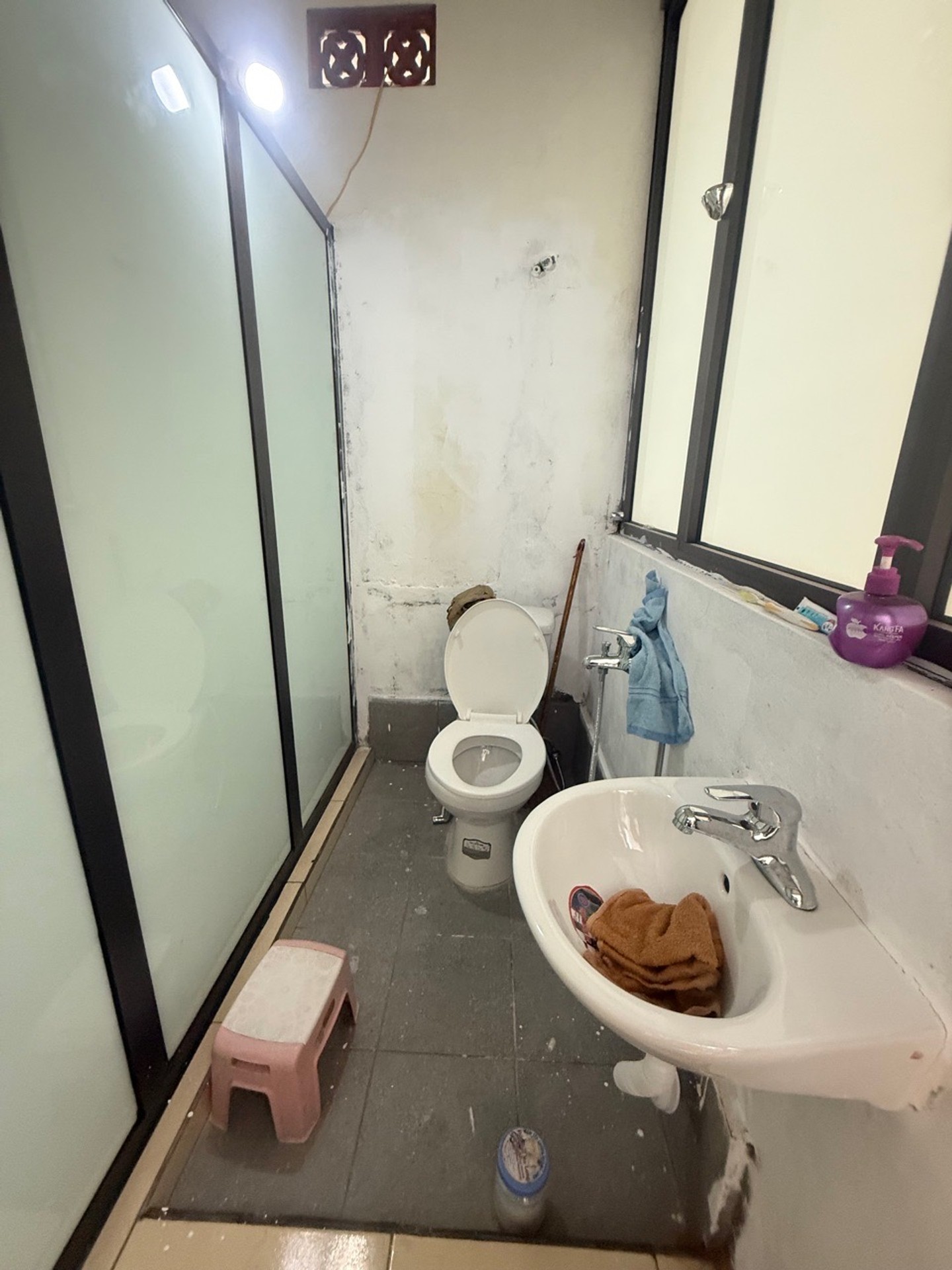 Bán nhà Hồng Mai - diện tích 18m2 3 tầng - Nhà nhỏ xinh, cực kỳ phù hợp vợ chồng trẻ - giá 2,5 tỷ