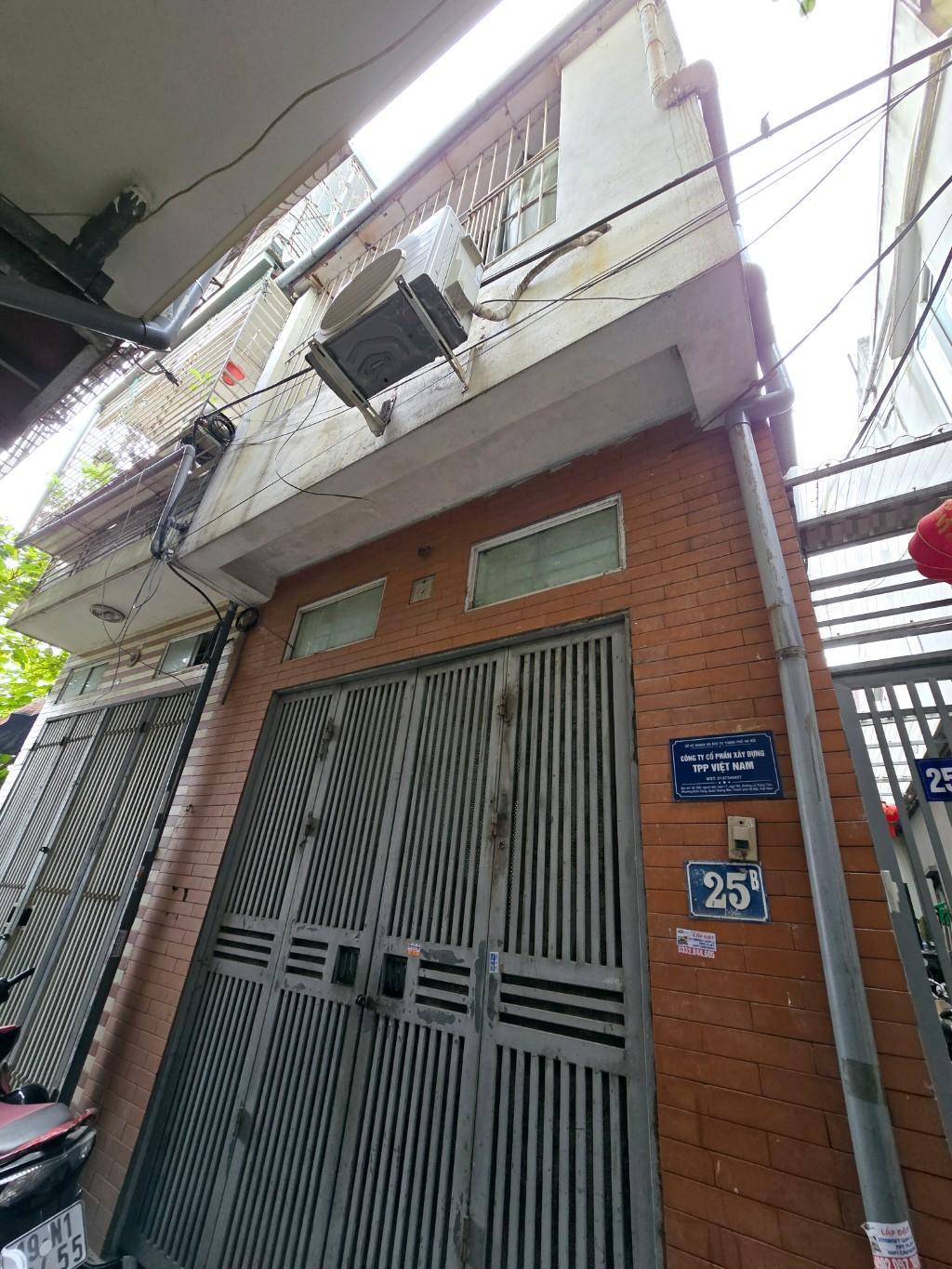 Bán nhà Lê Trọng Tấn - diện tích 43m2 2 tầng - Lô góc, gần ô tô - giá 2,65 tỷ