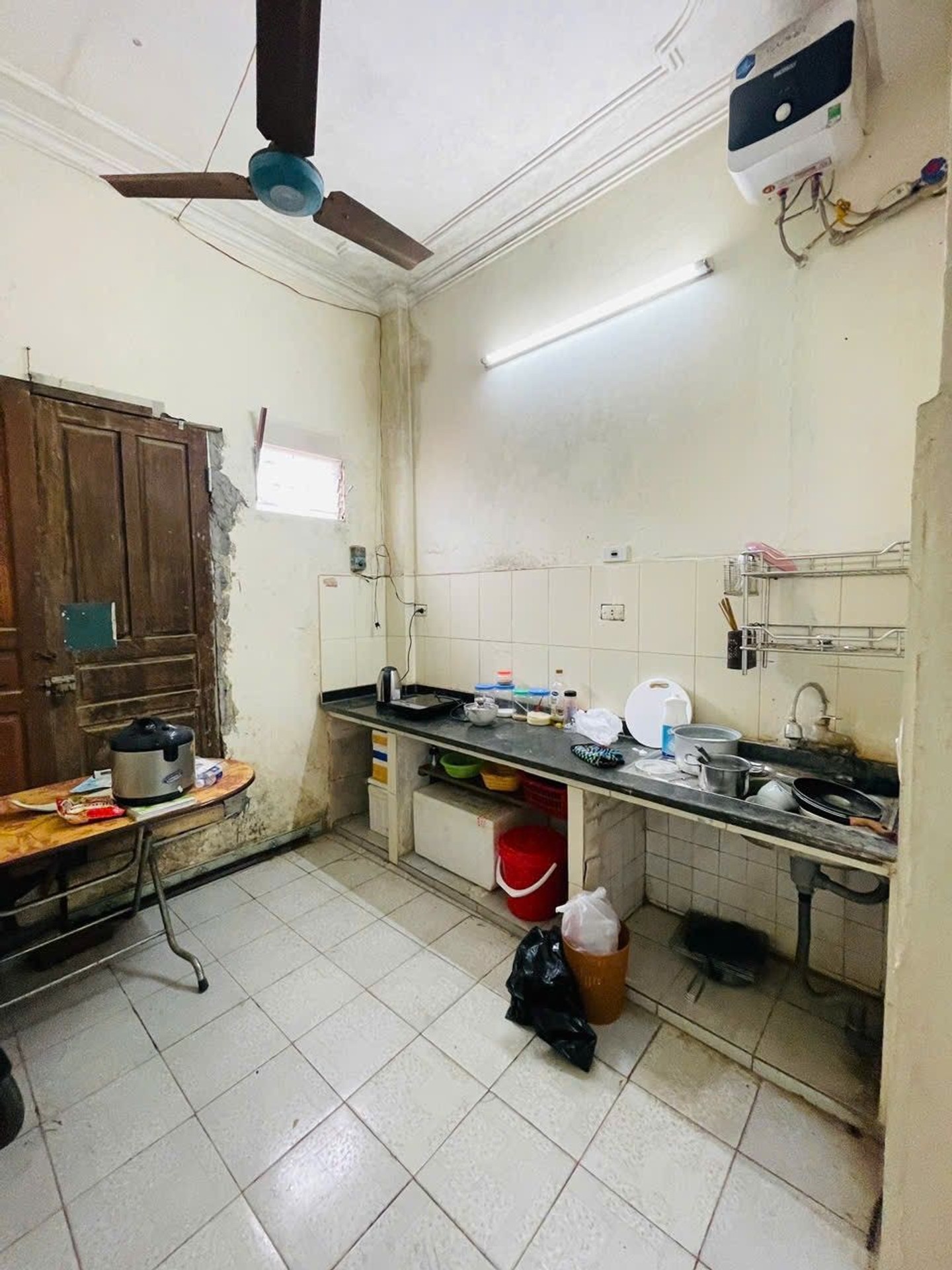 Bán nhà Nguyên Hồng - diện tích 33.4m2 4 tầng - Nhà hai mặt thoáng - giá 26,5 tỷ