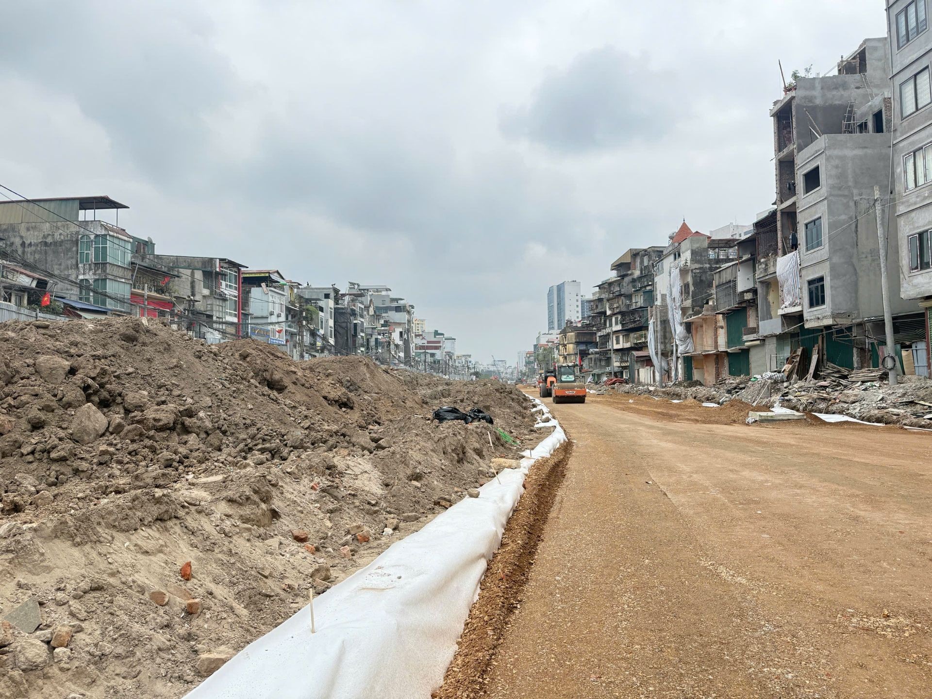 Bán nhà Nguyên Hồng - diện tích 33.4m2 4 tầng - Nhà hai mặt thoáng - giá 26,5 tỷ