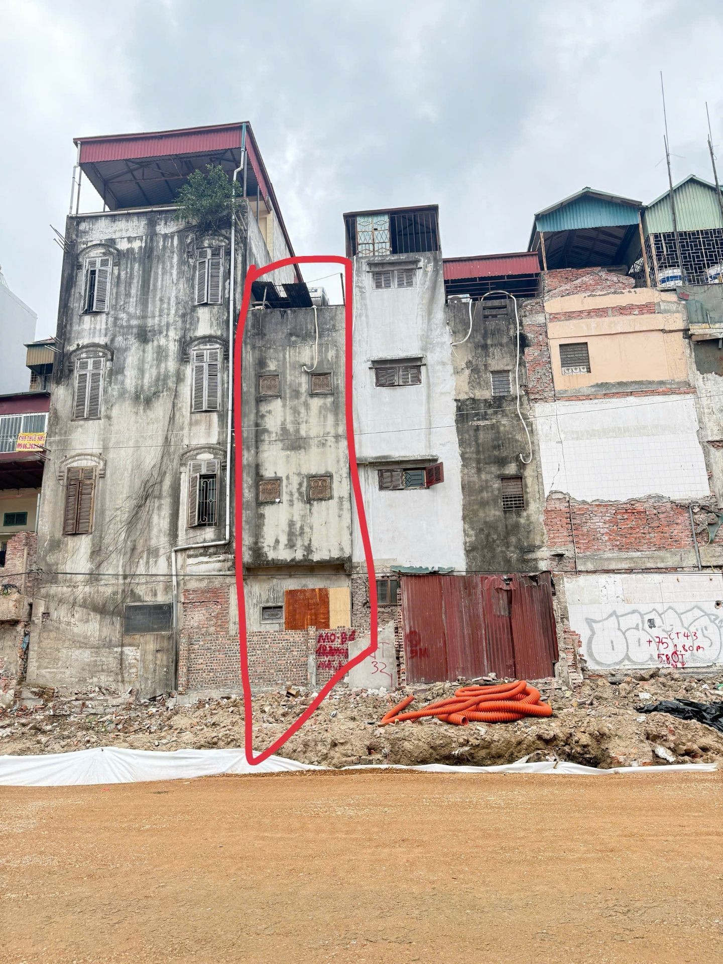 Bán nhà Nguyên Hồng - diện tích 33.4m2 4 tầng - Nhà hai mặt thoáng - giá 26,5 tỷ