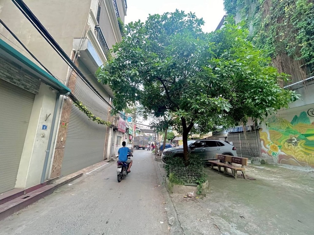 Bán nhà Vĩnh Tuy - diện tích 65m2 3 tầng - Ô TÔ TRÁNH - giá 21,5 tỷ