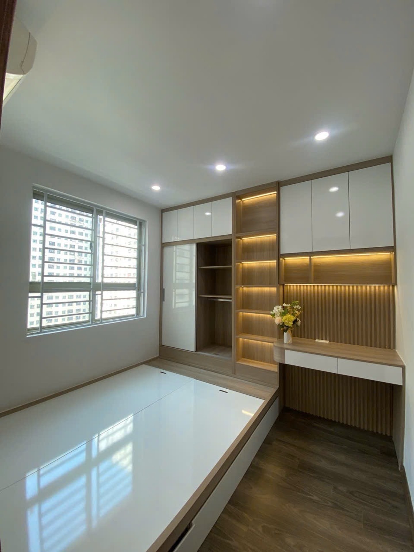 Bán nhà Linh Đường - diện tích 72m2 1 tầng - Ô tô đỗ sảnh - giá 4,2 tỷ