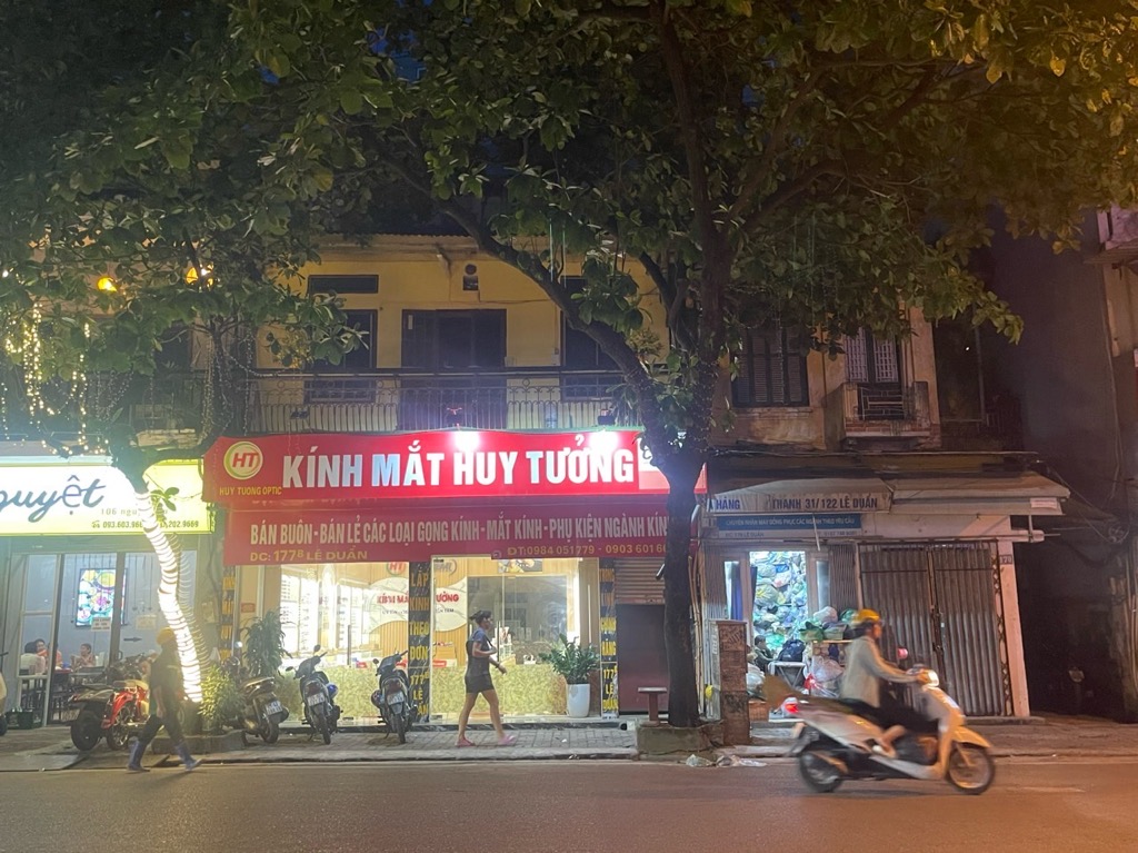 Bán nhà Lê Duẩn - diện tích 205m2 2 tầng - Mặt phố kinh doanh - giá 133 tỷ