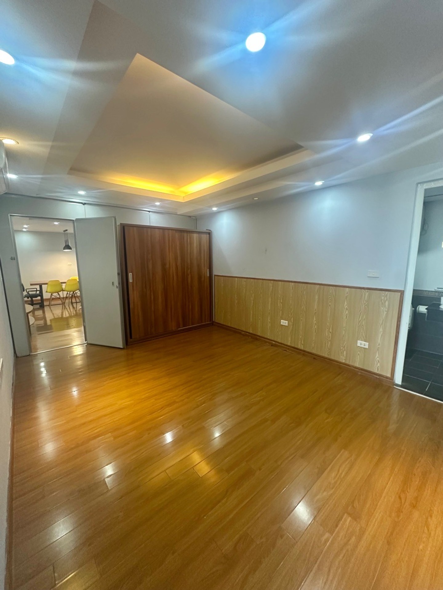 Bán nhà Lê Trọng Tấn - diện tích 155m2 1 tầng - Chung cư cao cấp - giá 9,5 tỷ