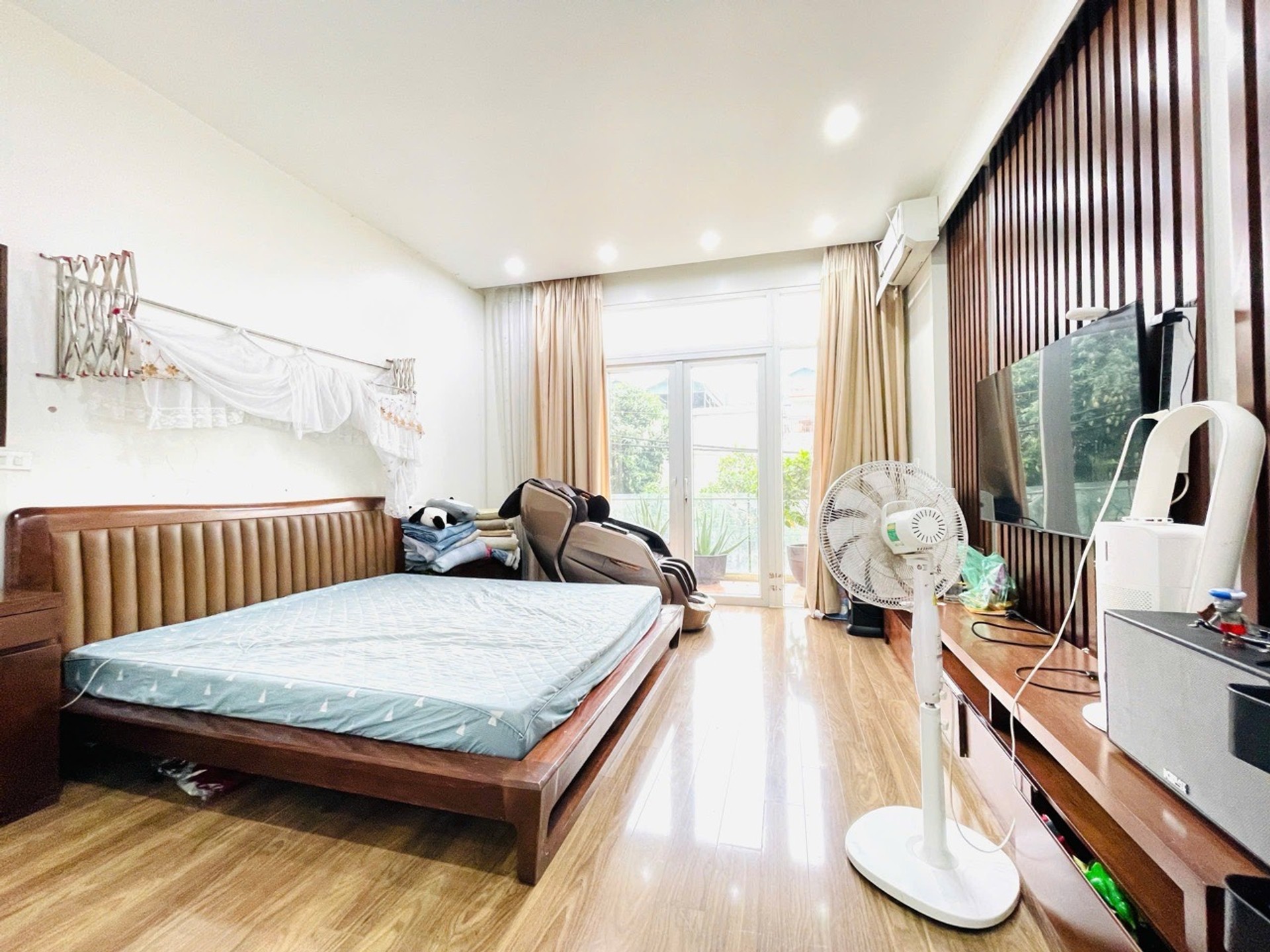 Bán nhà Bằng Liệt - diện tích 71m2 5 tầng - Ô TÔ TRÁNH - giá 17,9 tỷ