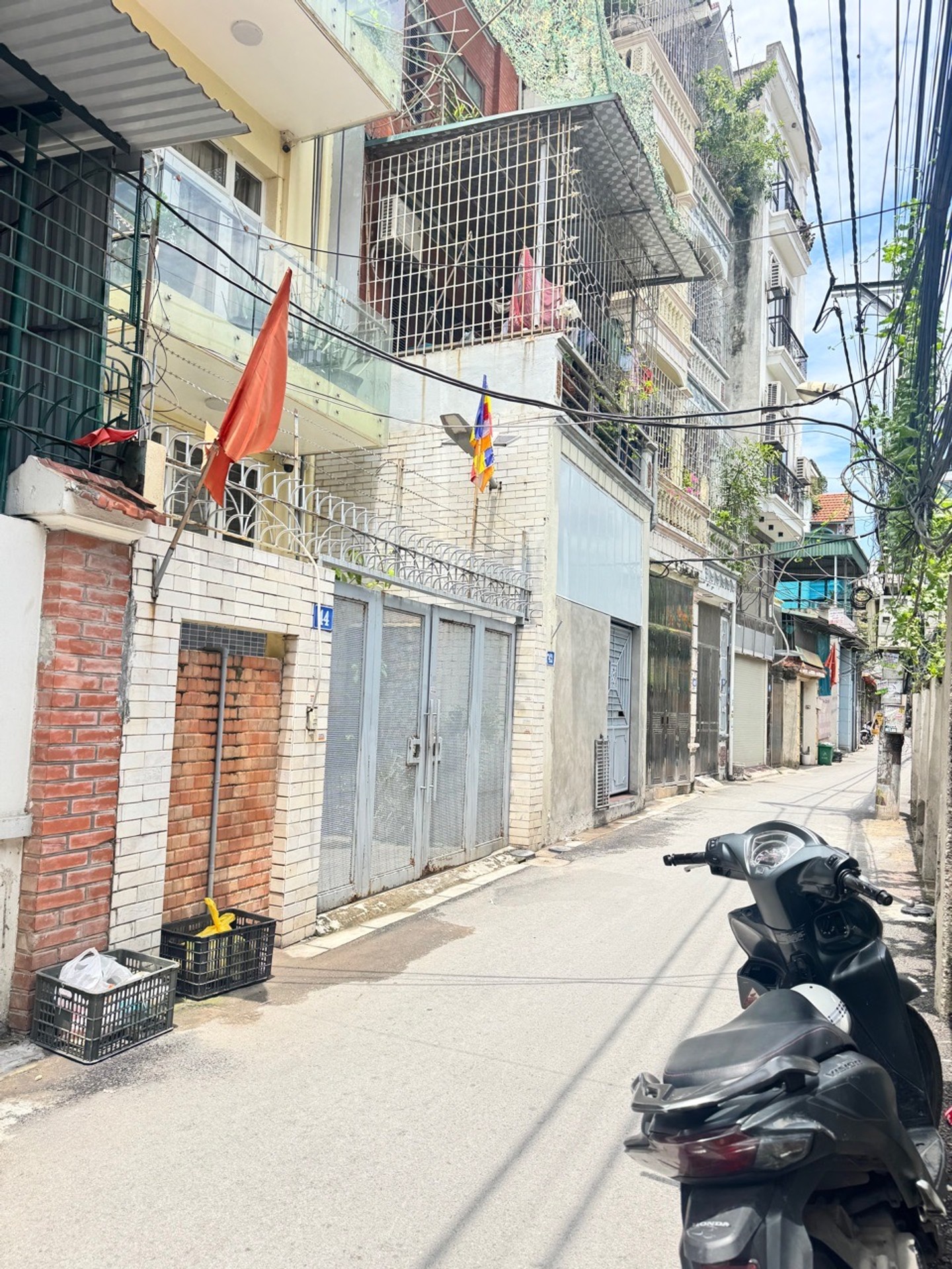 Bán nhà Bằng Liệt - diện tích 71m2 5 tầng - Ô TÔ TRÁNH - giá 17,9 tỷ