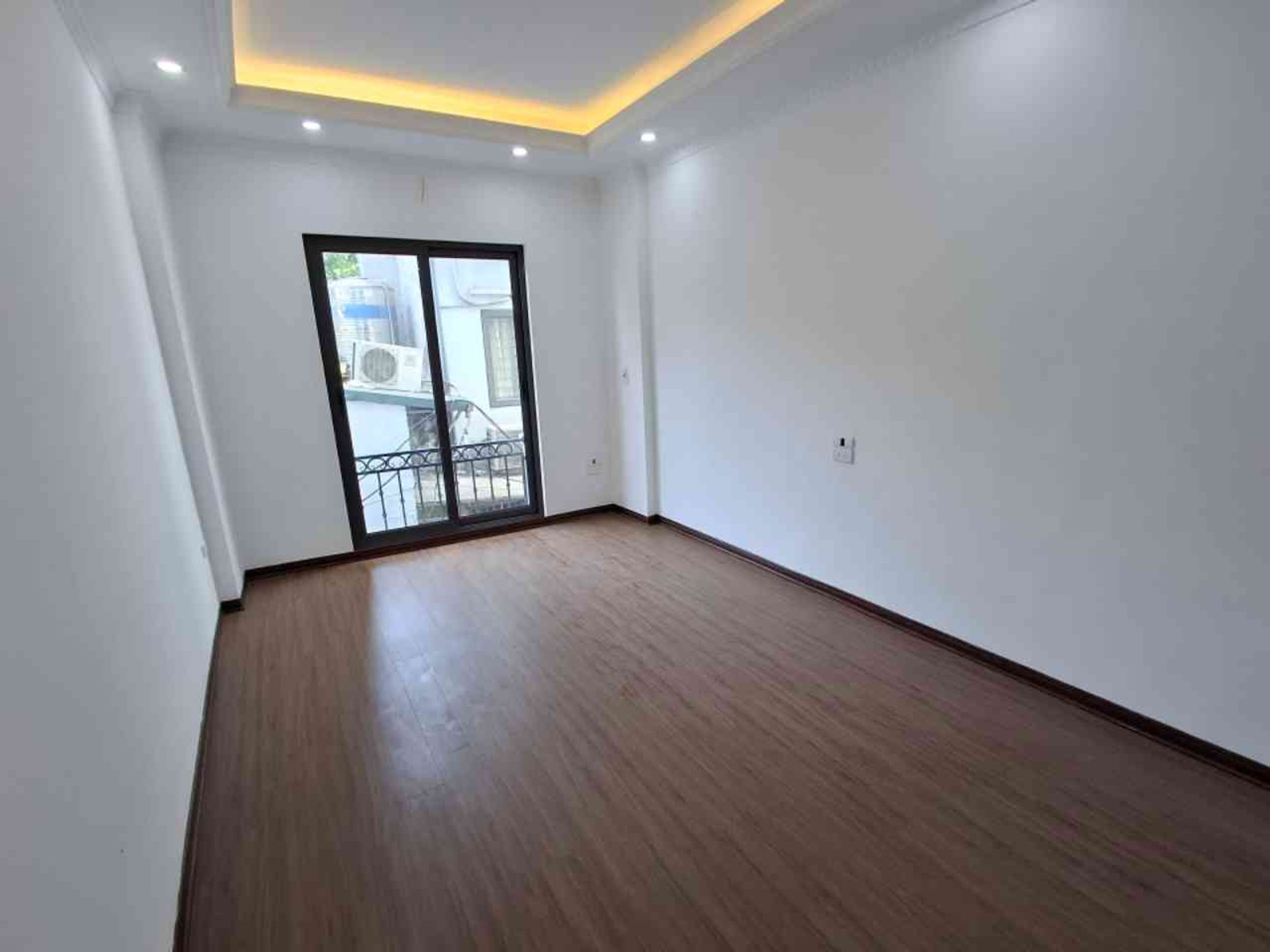 Bán nhà Nam Dư - diện tích 30m2 5 tầng - Gần ô tô - giá 7,5 tỷ