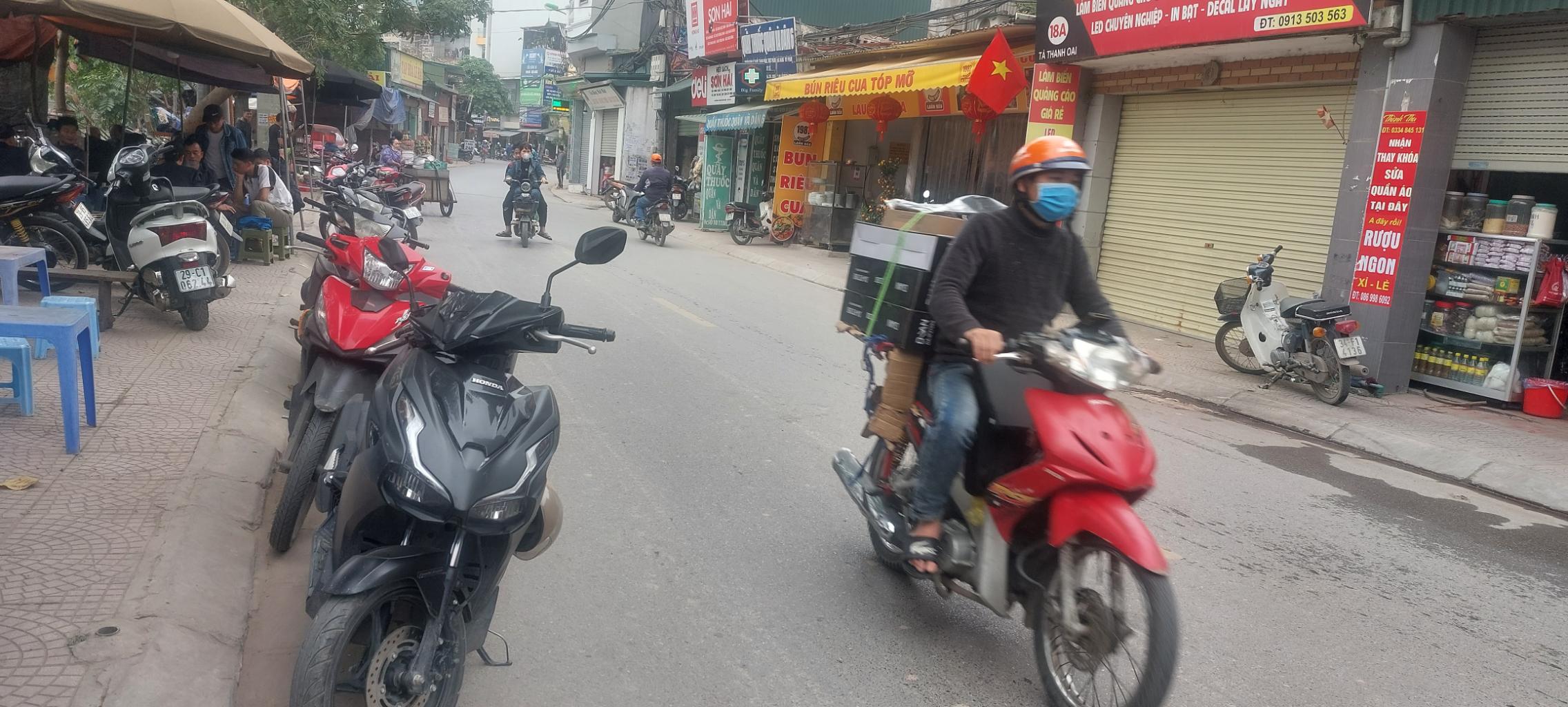 Bán nhà Tả Thanh Oai - diện tích 177.6m2 2 tầng - Mặt phố - giá 39 tỷ