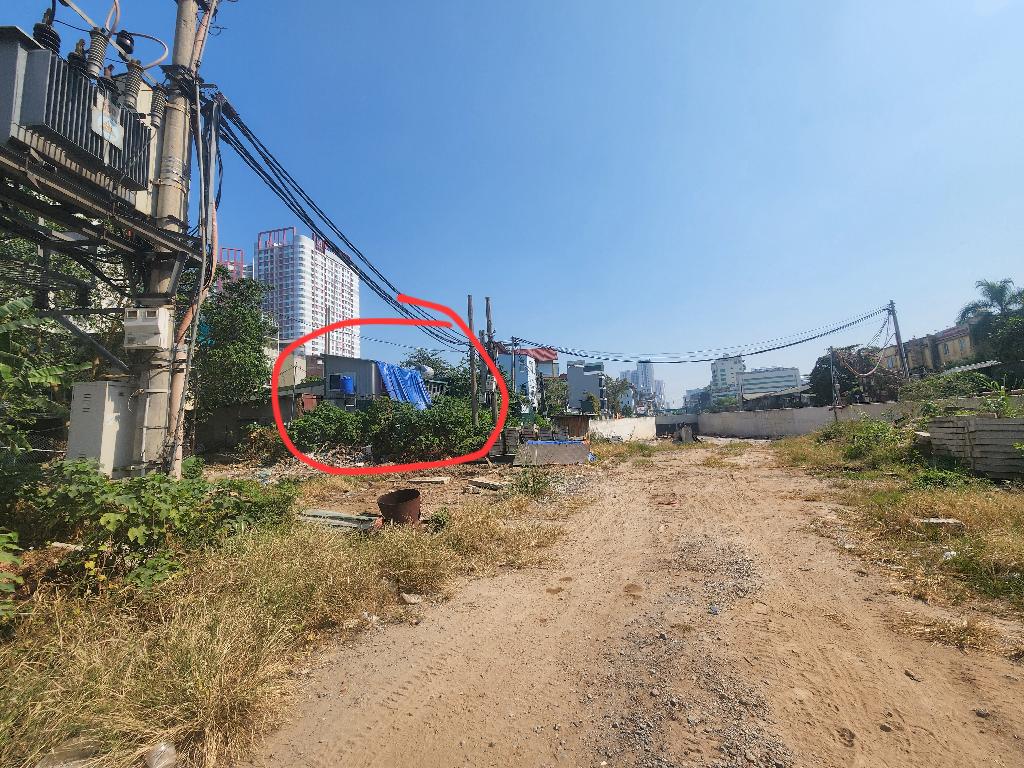 Bán nhà Định Công - diện tích 32m2 2 tầng - Mặt phố đường 2.5 - giá 6,5 tỷ