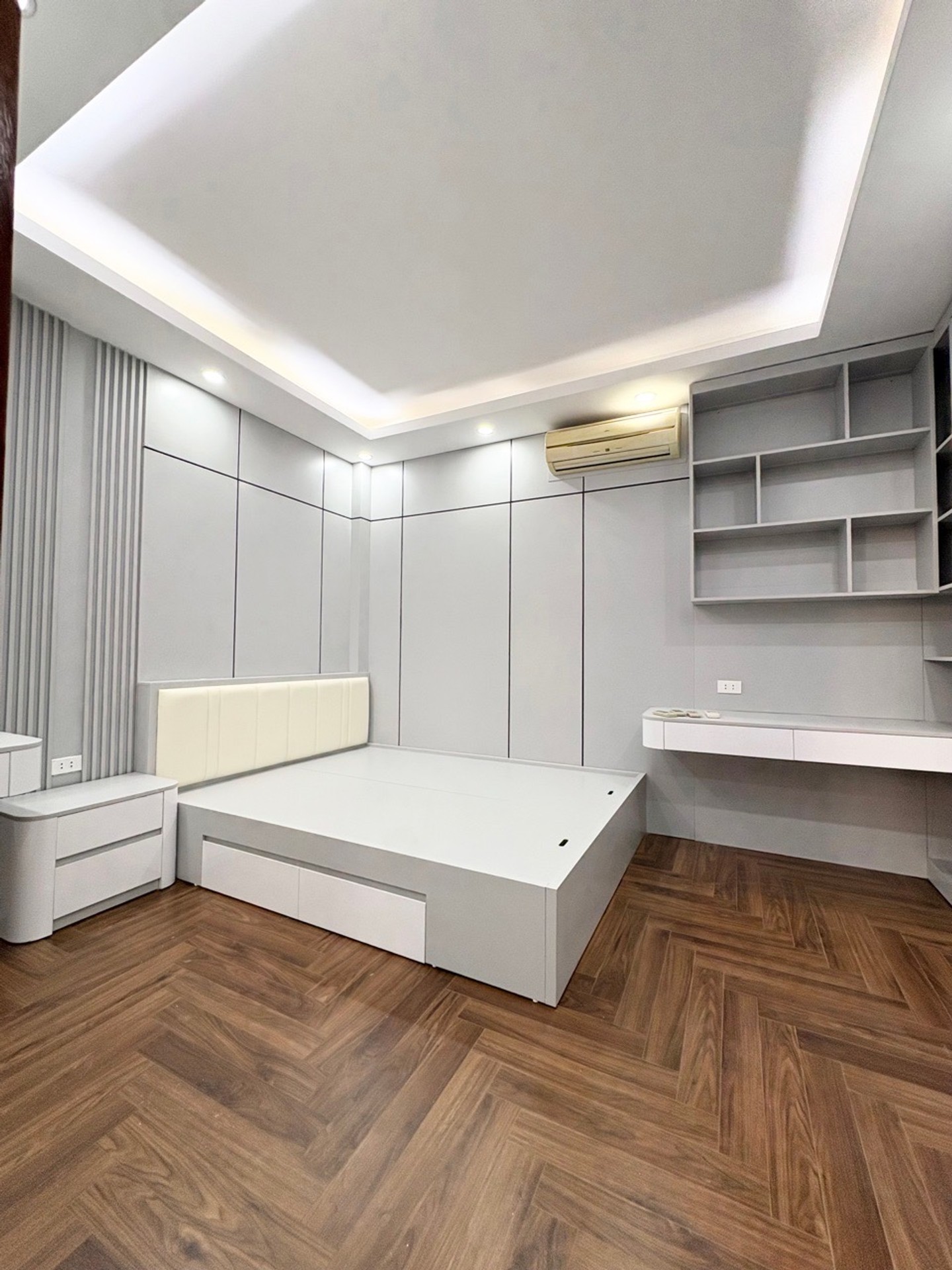 Bán nhà Bằng Liệt - diện tích 55m2 4 tầng - Ô tô tránh - giá 9,2 tỷ