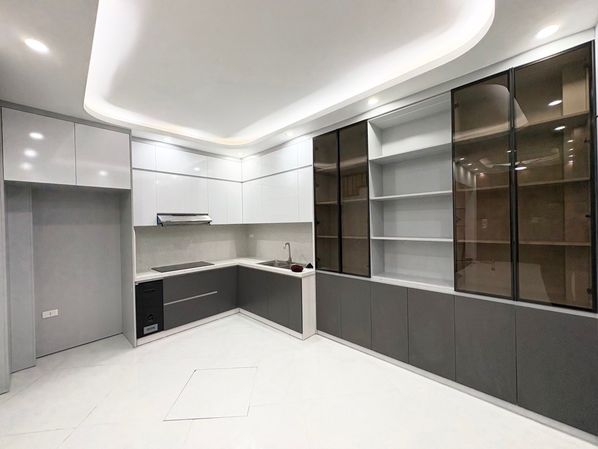 Bán nhà Bằng Liệt - diện tích 55m2 4 tầng - Ô tô tránh - giá 9,2 tỷ